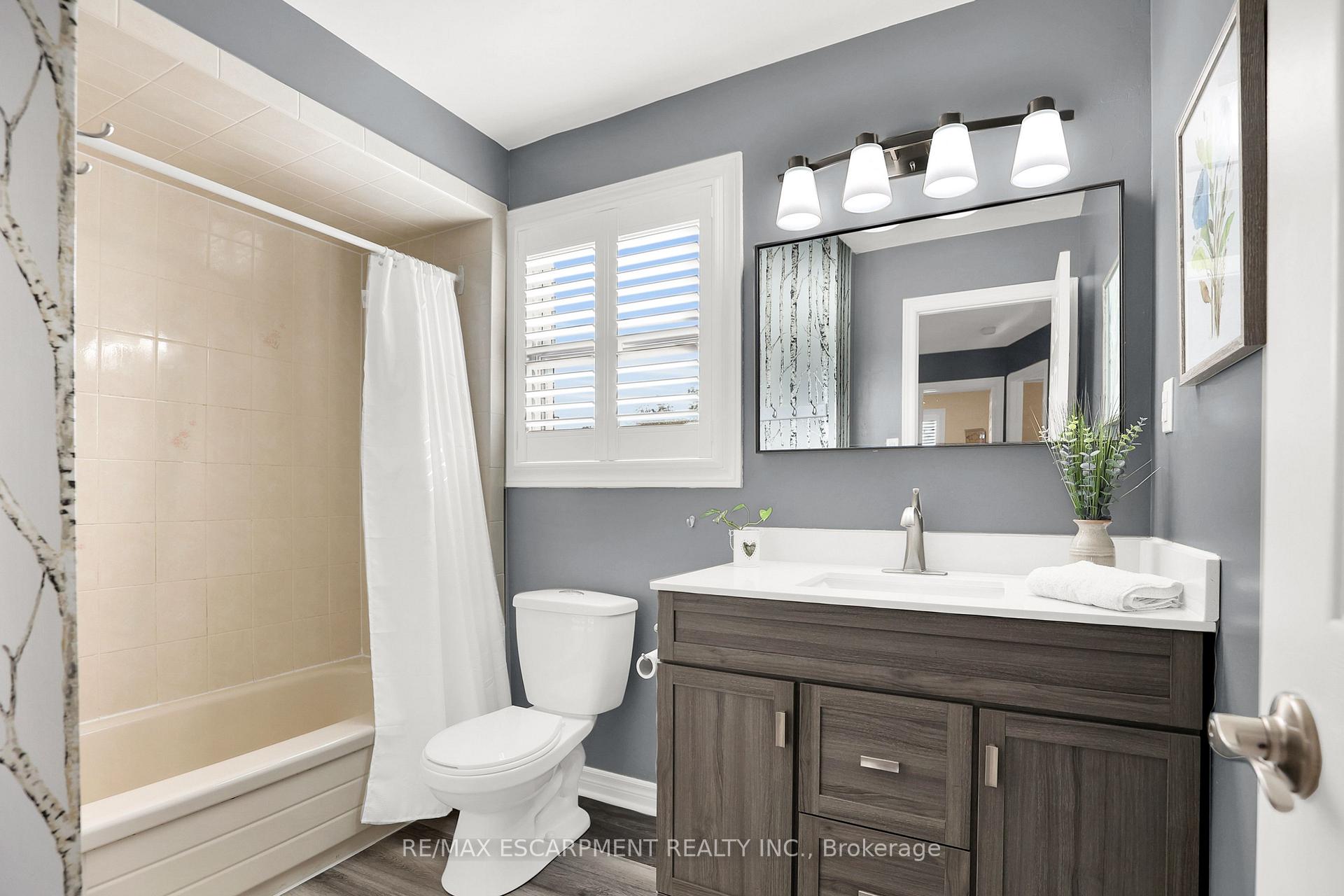 Photo 23 of 15 Sumner Crescent, Grimsby, Grimsby Beach — HOMEH