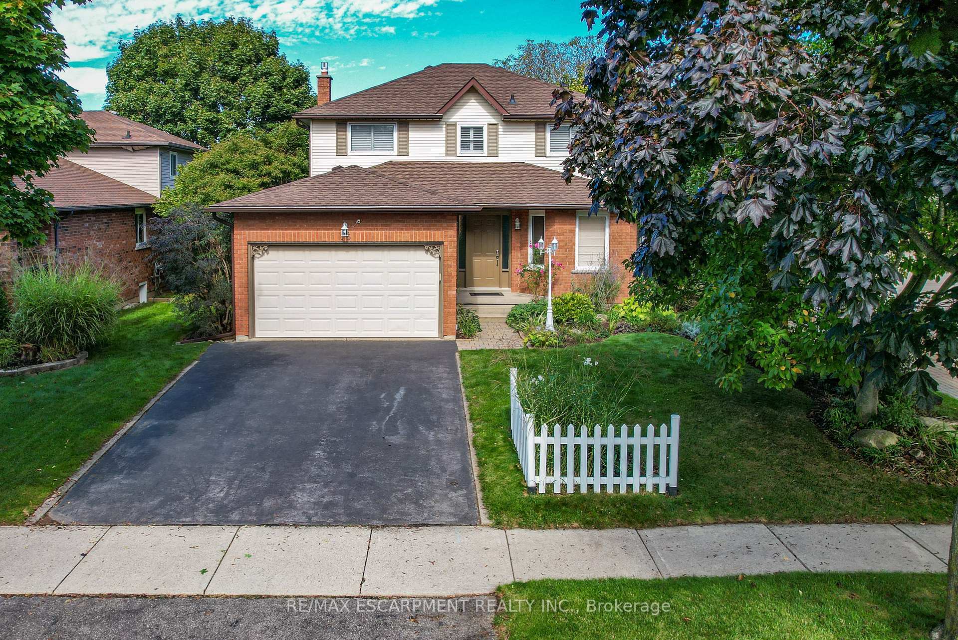 Photo 32 of 15 Sumner Crescent, Grimsby, Grimsby Beach — HOMEH
