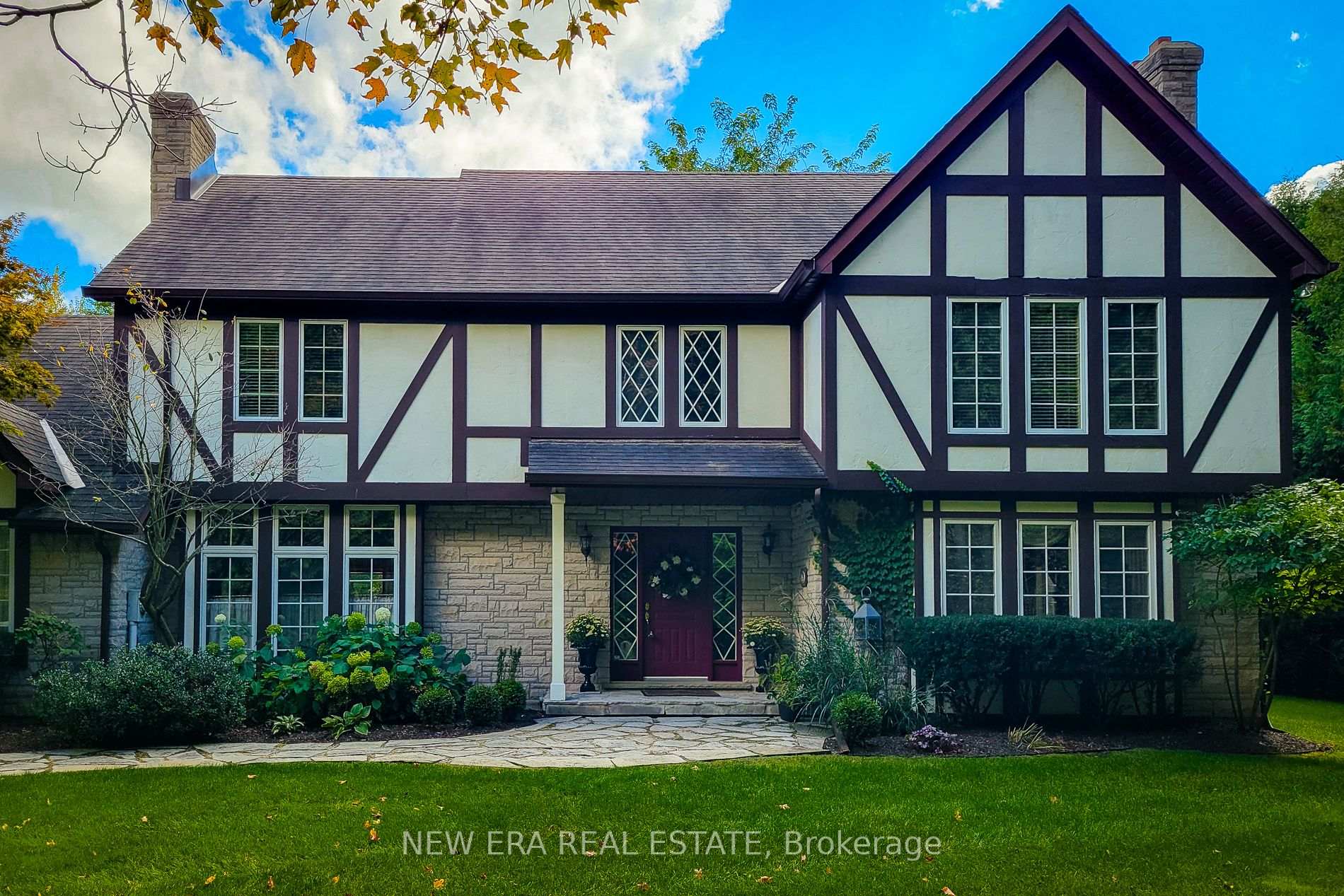 Photo 3 of 4100 Ennisclare Drive, Milton, Rural Nassagaweya — HOMEH