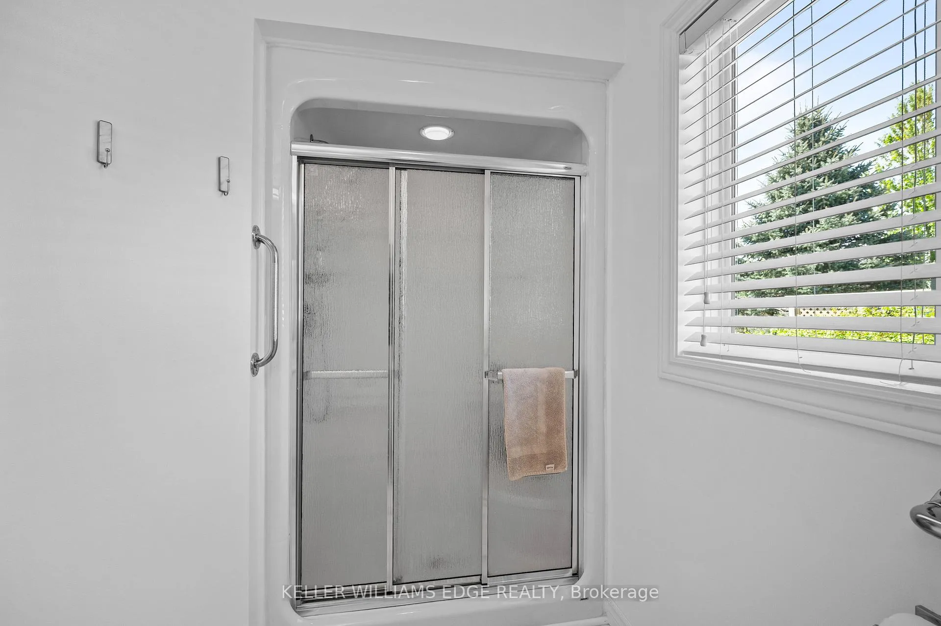 Photo 26 of 193 Glenariff Drive, Hamilton, Rural Flamborough — HOMEH