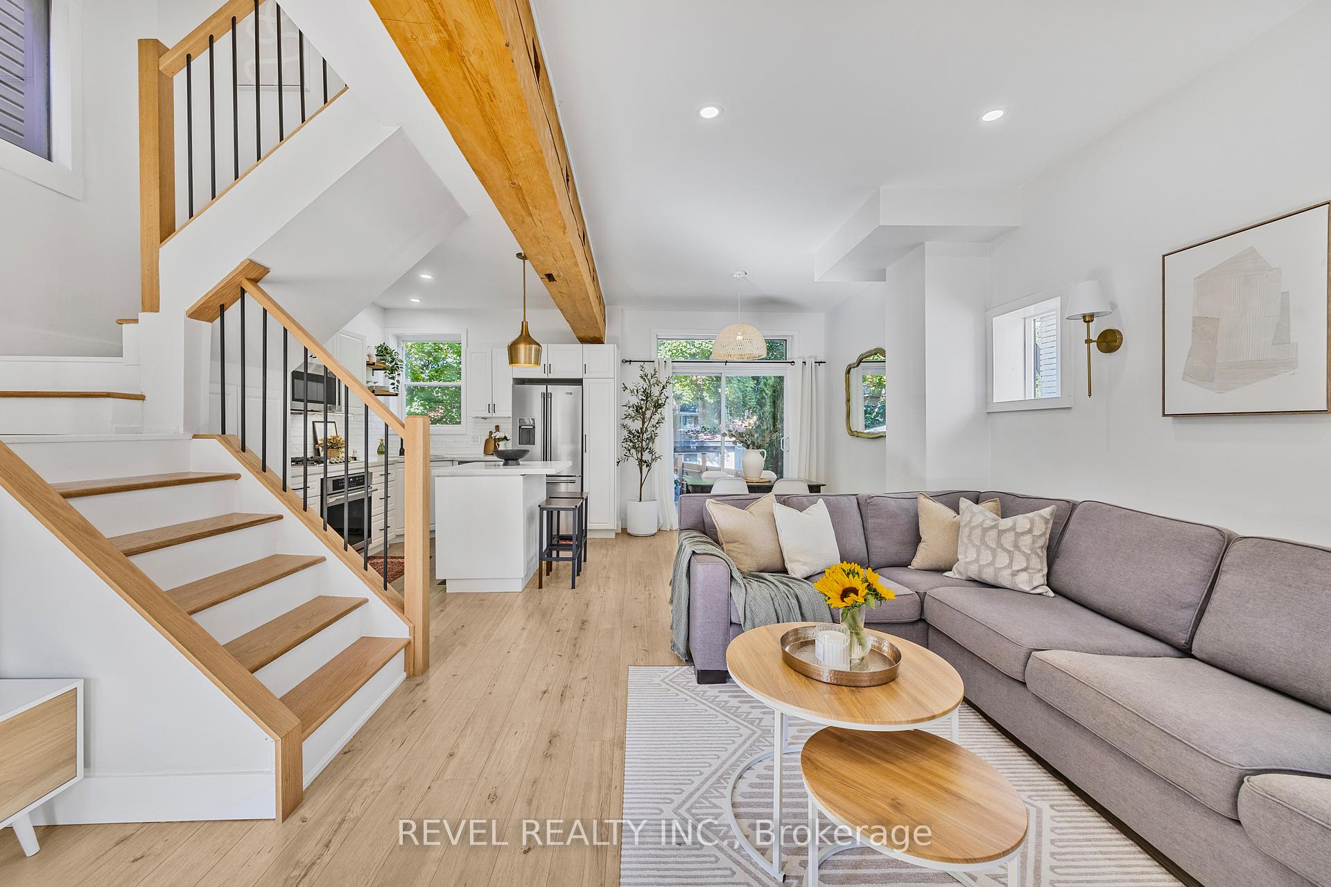 Photo 2 of 289 Cumberland Avenue, Hamilton, Blakeley — HOMEH