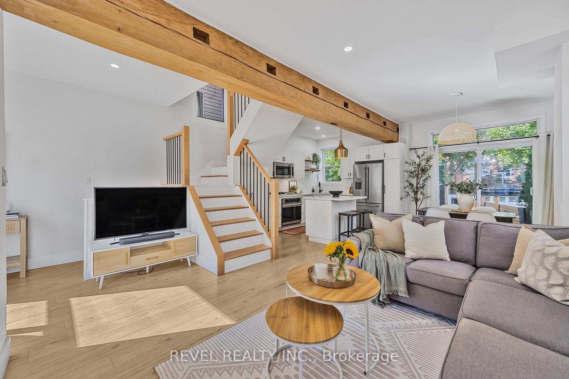 Photo 5 of 289 Cumberland Avenue, Hamilton, Blakeley — HOMEH