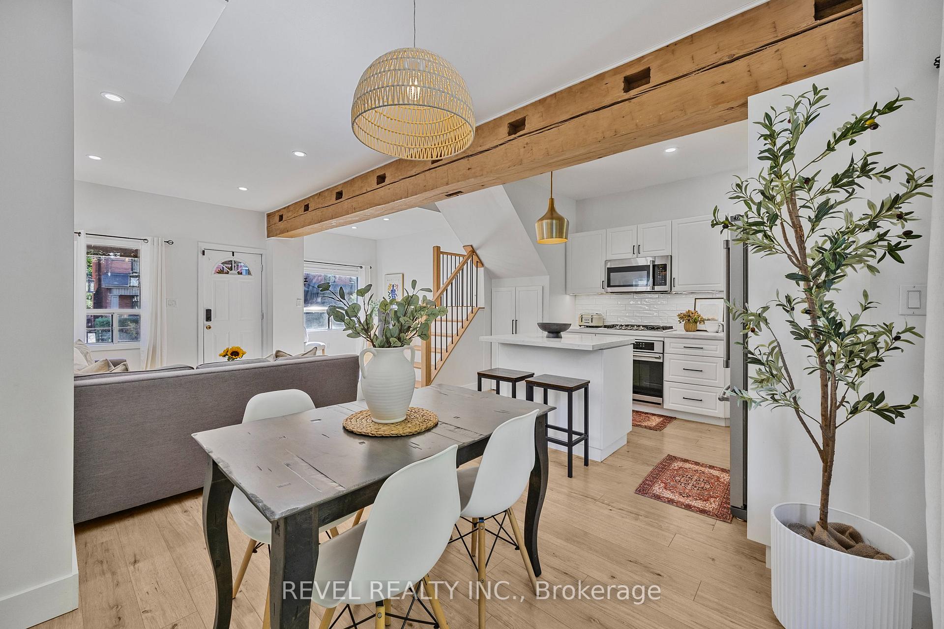 Photo 6 of 289 Cumberland Avenue, Hamilton, Blakeley — HOMEH