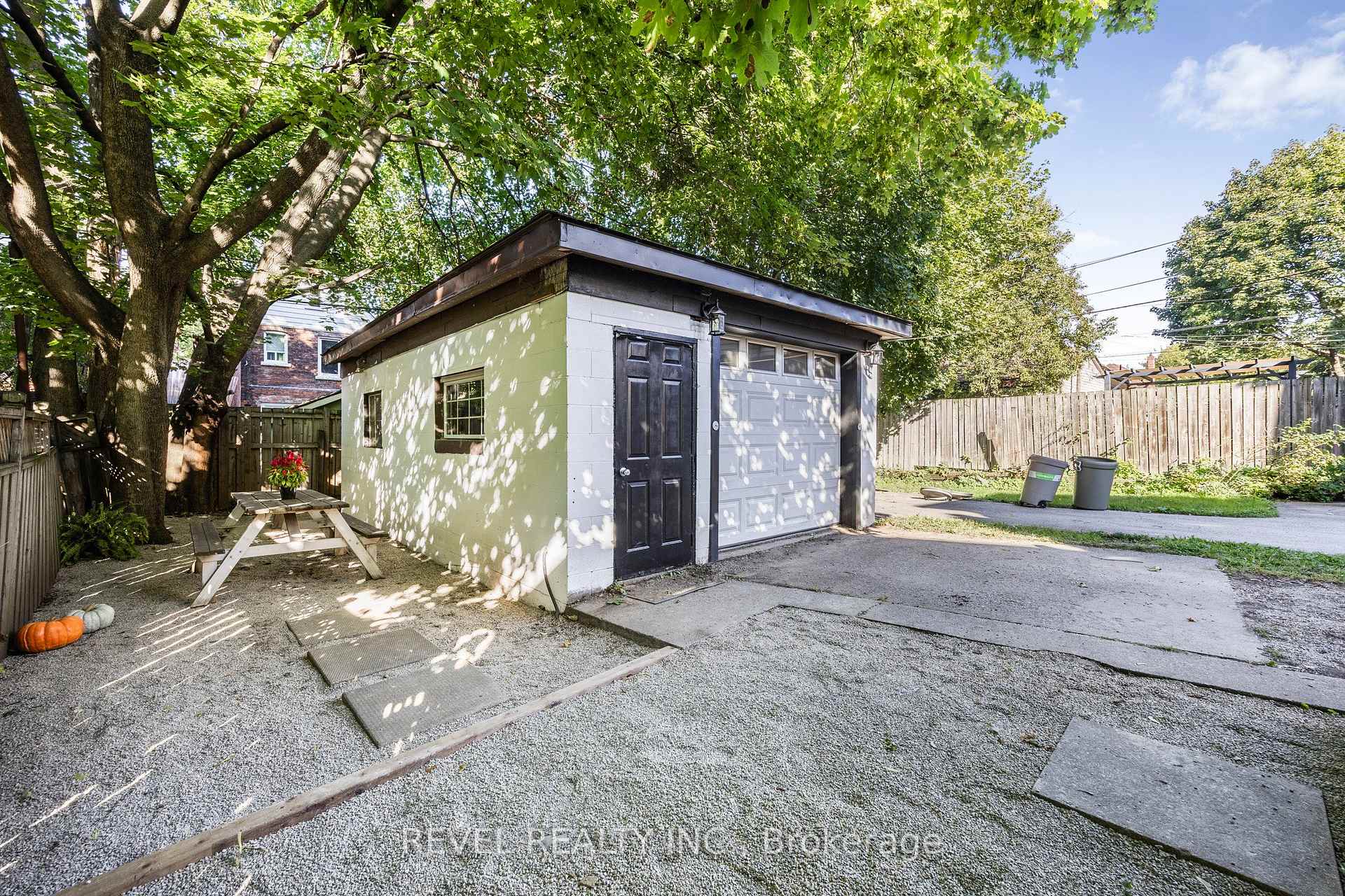 Photo 36 of 289 Cumberland Avenue, Hamilton, Blakeley — HOMEH