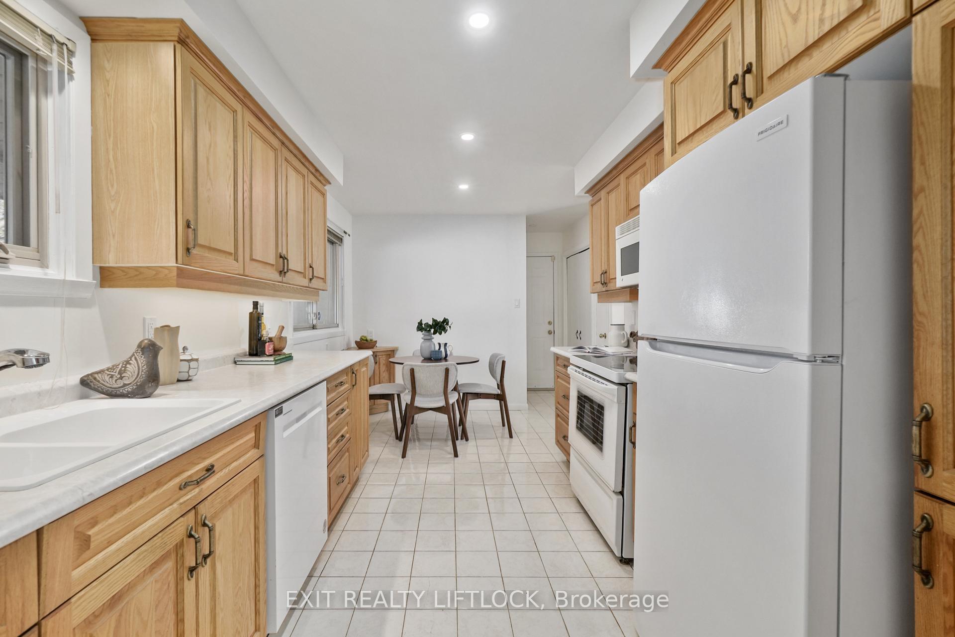 Photo 6 of 1310 Keewatin Boulevard, Peterborough, Northcrest Ward 5 — HOMEH