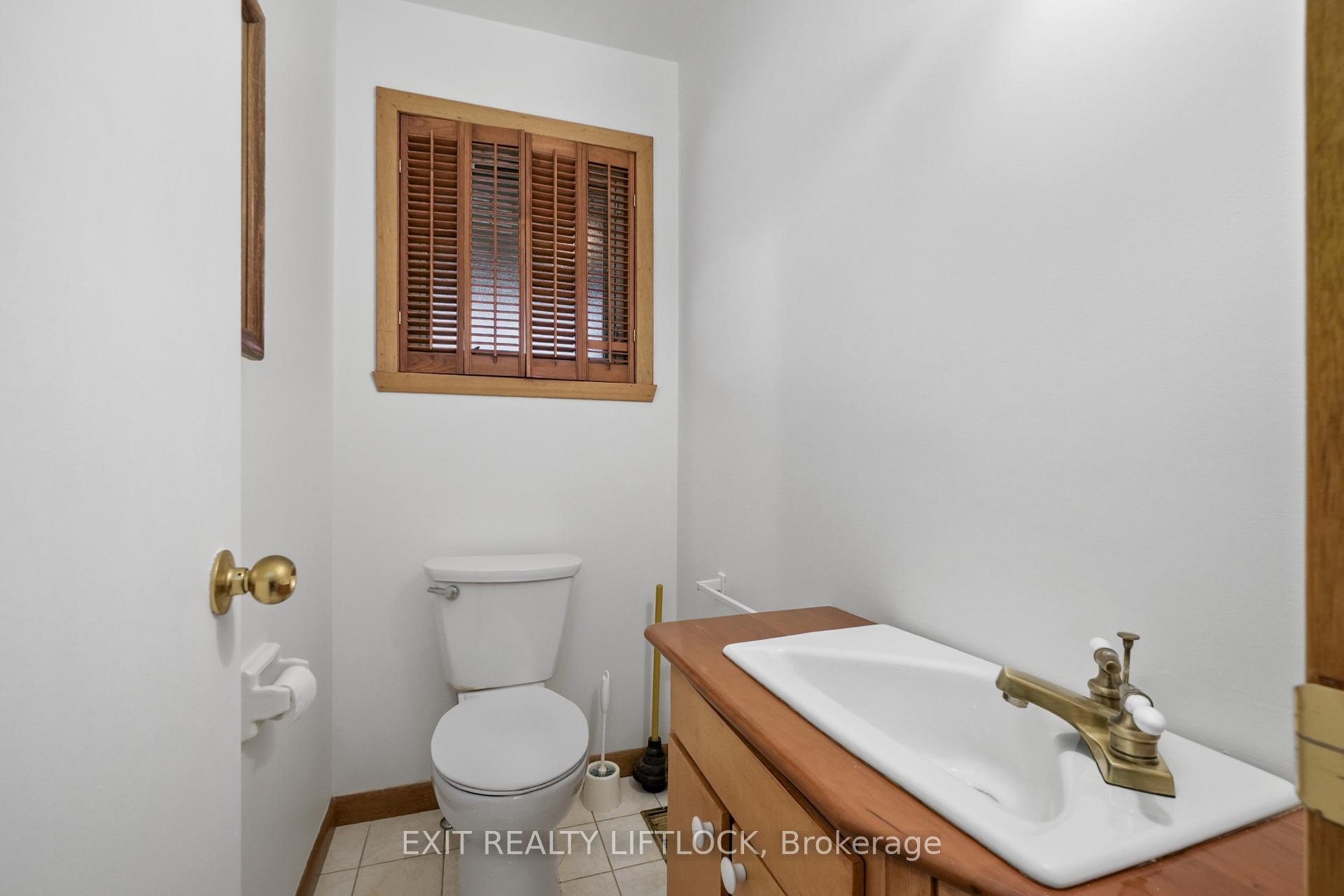 Photo 9 of 1310 Keewatin Boulevard, Peterborough, Northcrest Ward 5 — HOMEH