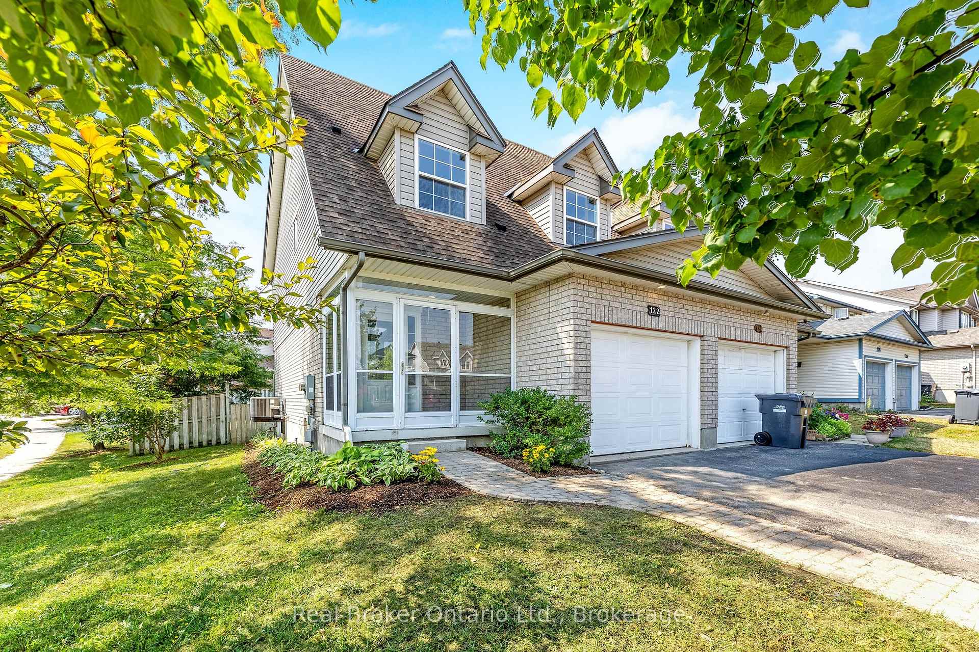 Photo 3 of 122 Silurian Drive, Guelph, Grange Road — HOMEH