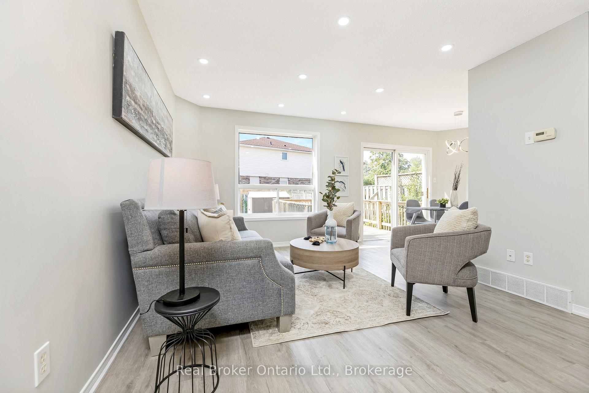 Photo 8 of 122 Silurian Drive, Guelph, Grange Road — HOMEH