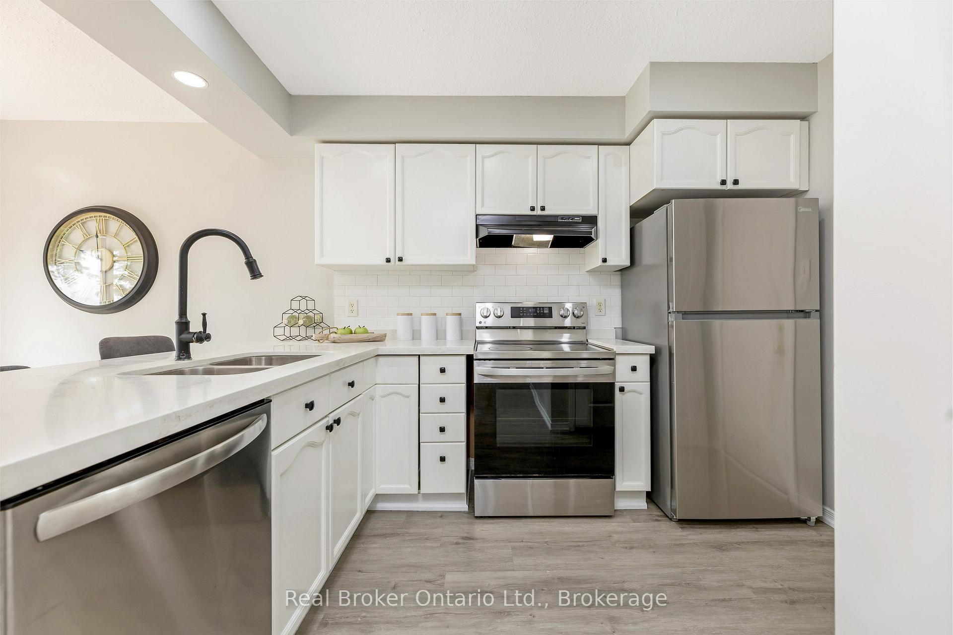 Photo 14 of 122 Silurian Drive, Guelph, Grange Road — HOMEH