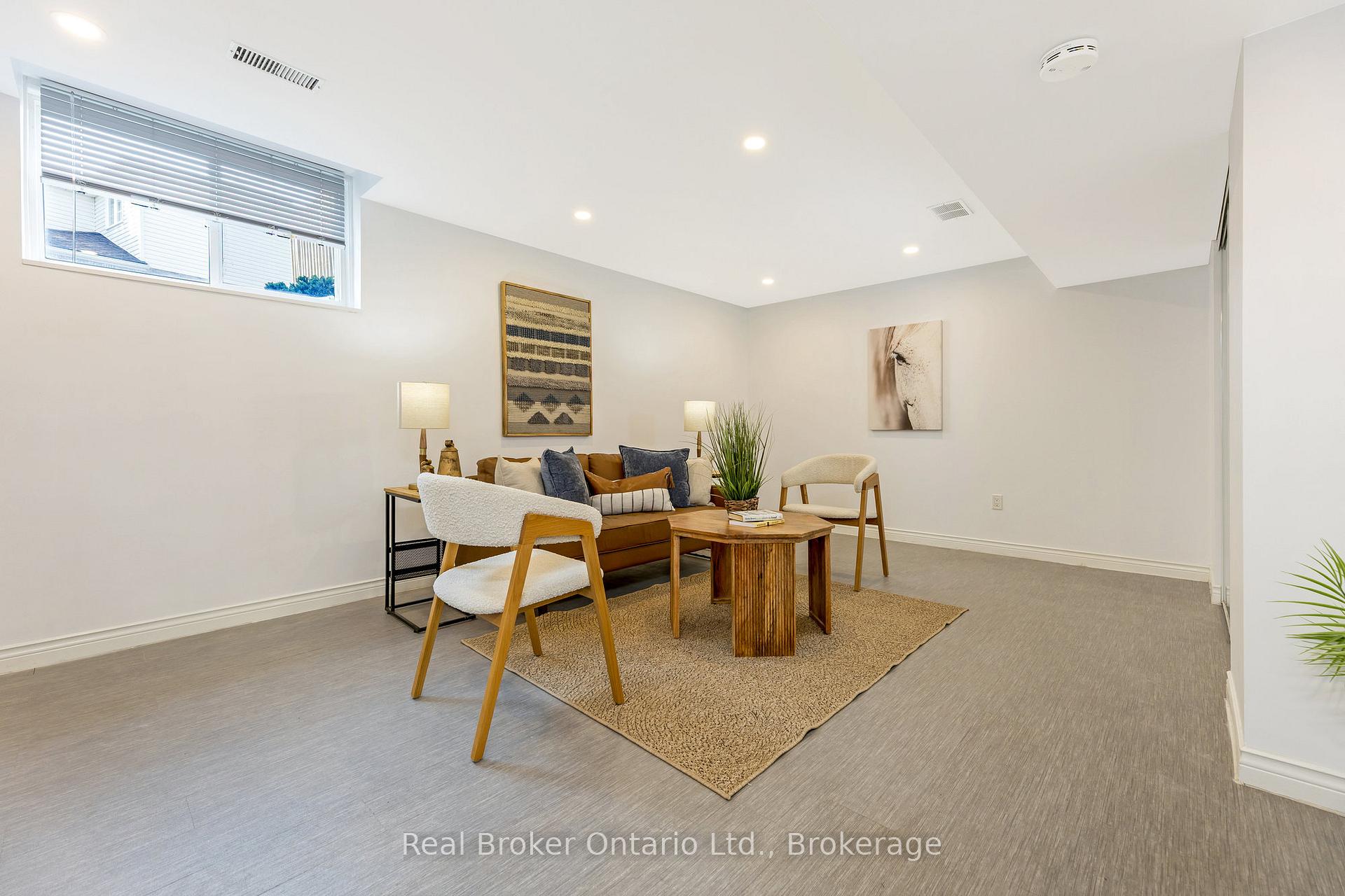 Photo 23 of 122 Silurian Drive, Guelph, Grange Road — HOMEH