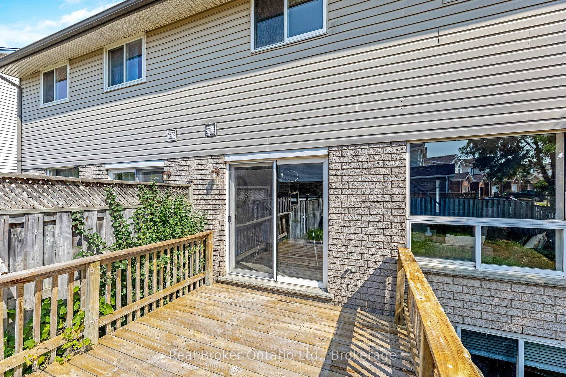 Photo 26 of 122 Silurian Drive, Guelph, Grange Road — HOMEH