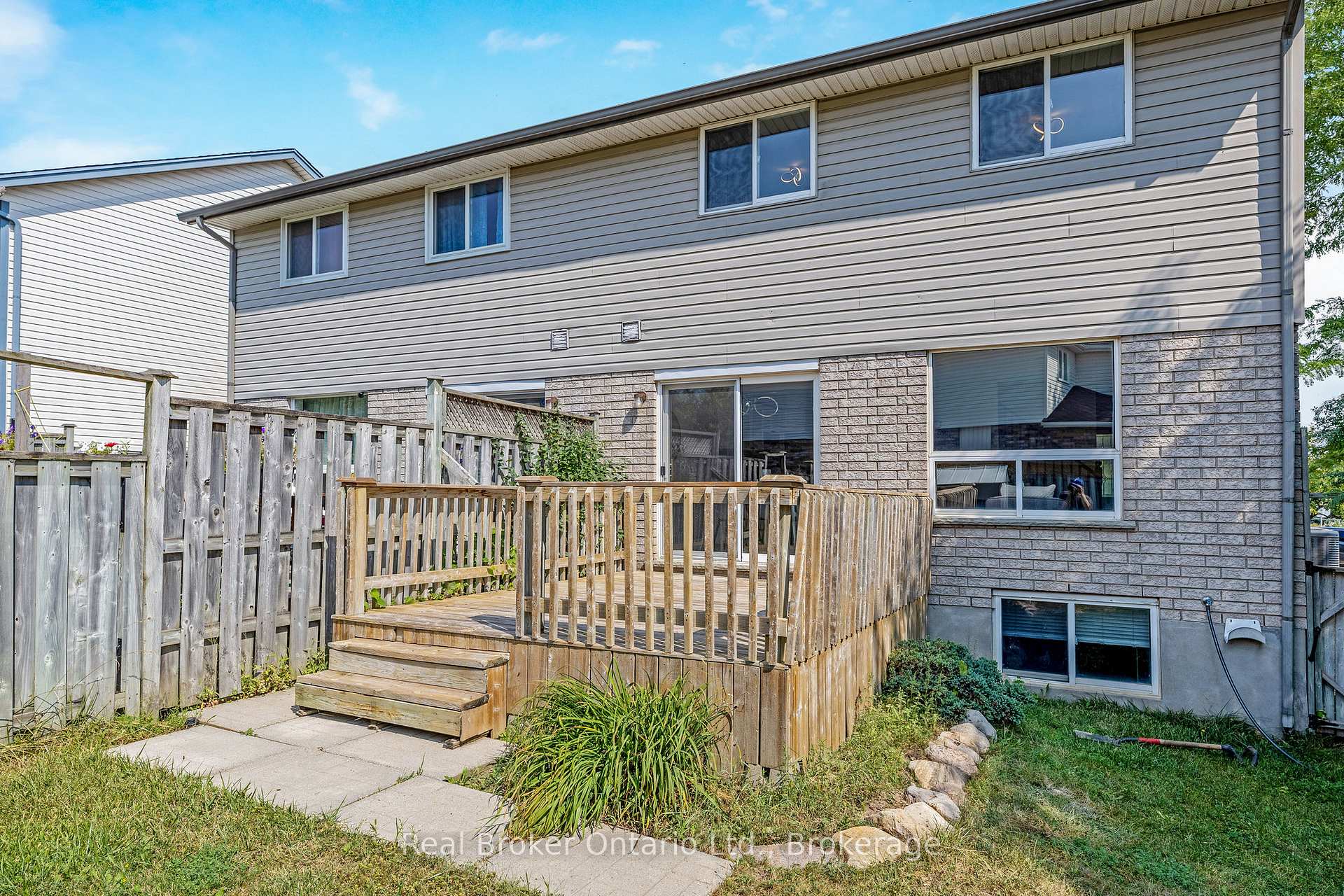 Photo 28 of 122 Silurian Drive, Guelph, Grange Road — HOMEH