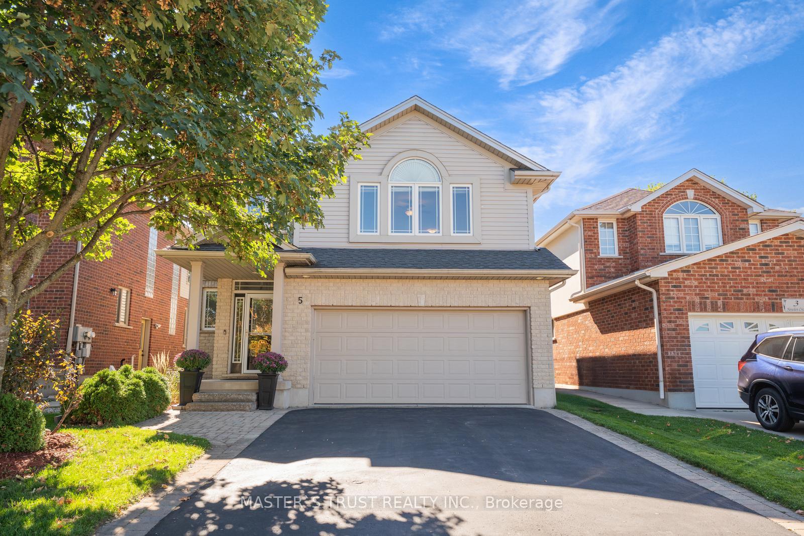 Front of 5 Howden Crescent