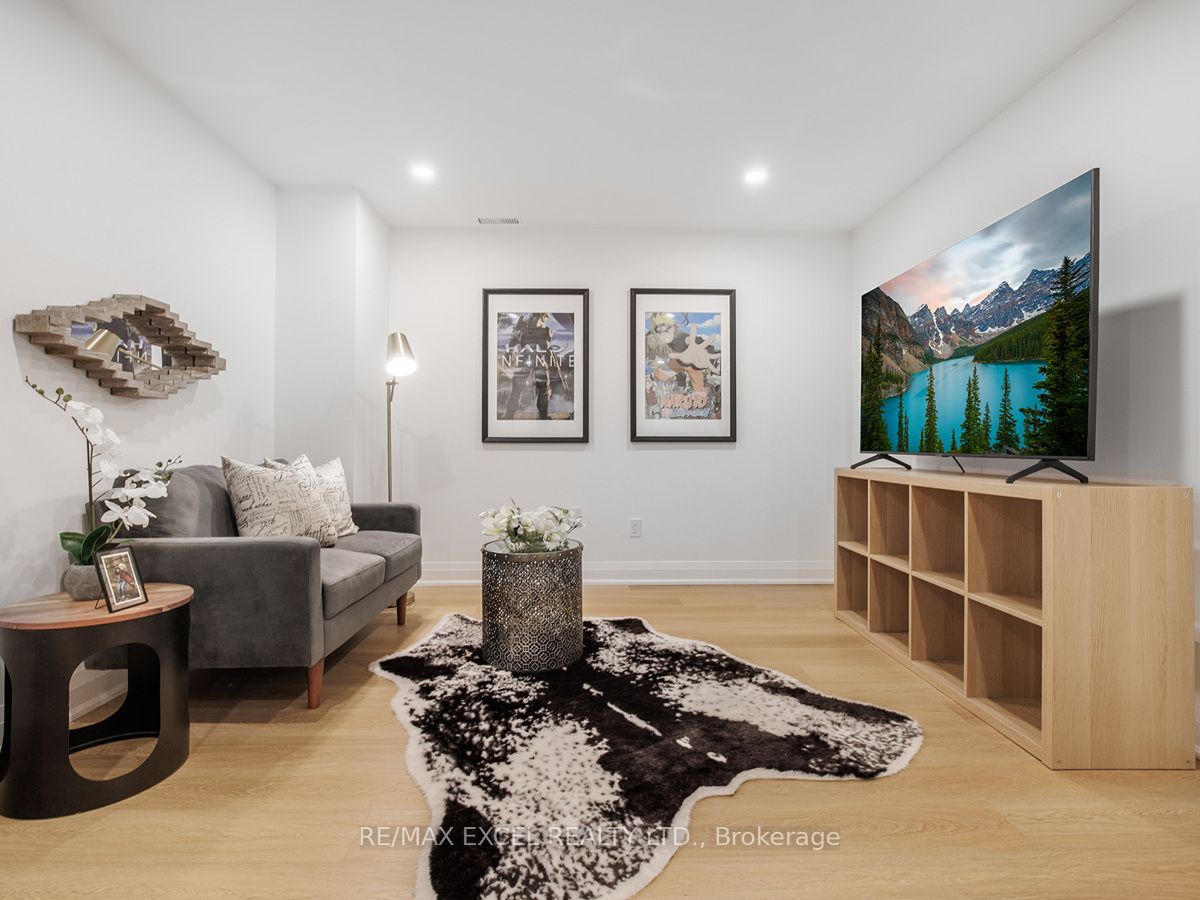 Photo 59 of 49 Stanley Lane, Markham, Middlefield — HOMEH