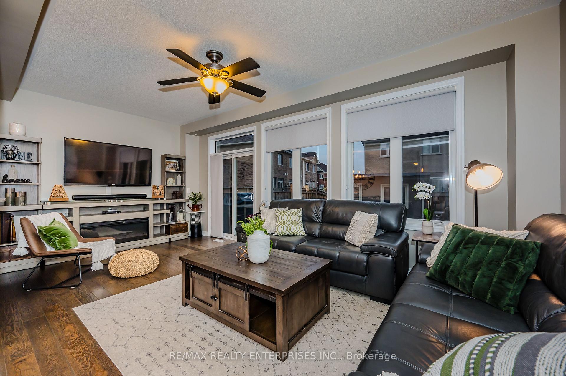 Photo 12 of 122 Hanson Crescent, Milton, Scott — HOMEH