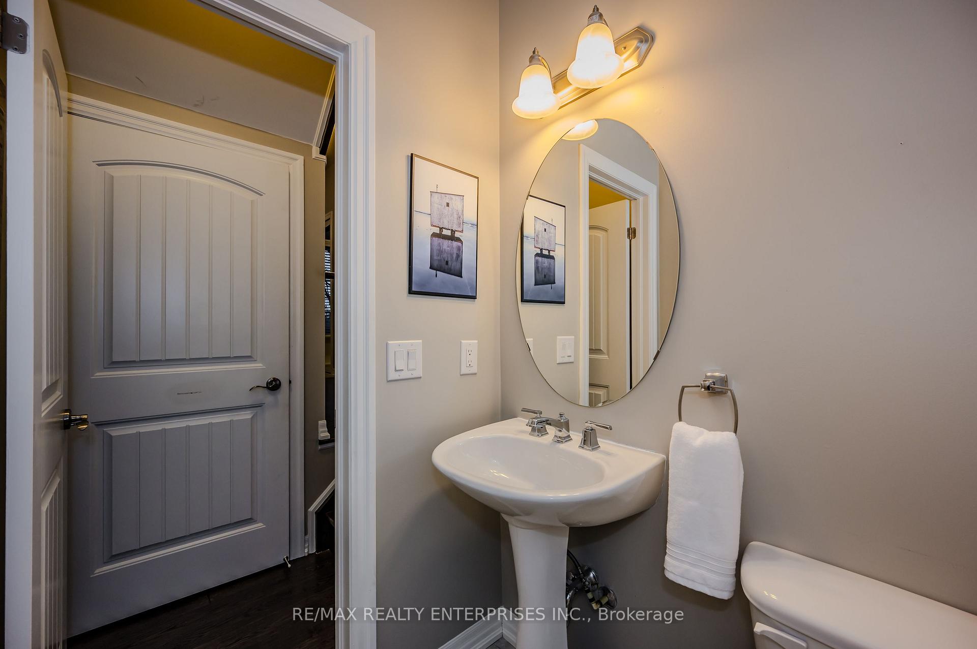Photo 16 of 122 Hanson Crescent, Milton, Scott — HOMEH