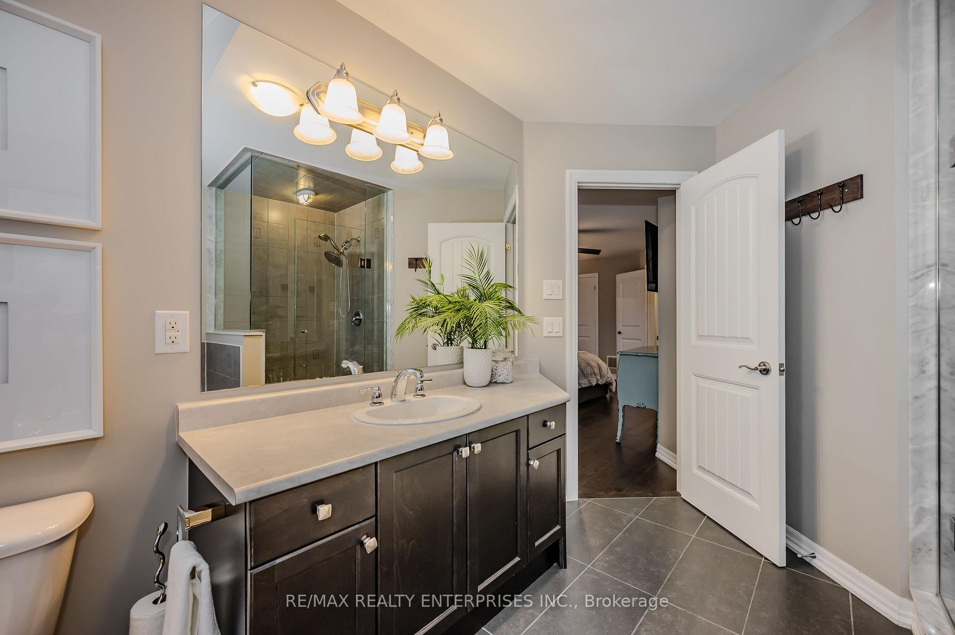 Photo 20 of 122 Hanson Crescent, Milton, Scott — HOMEH