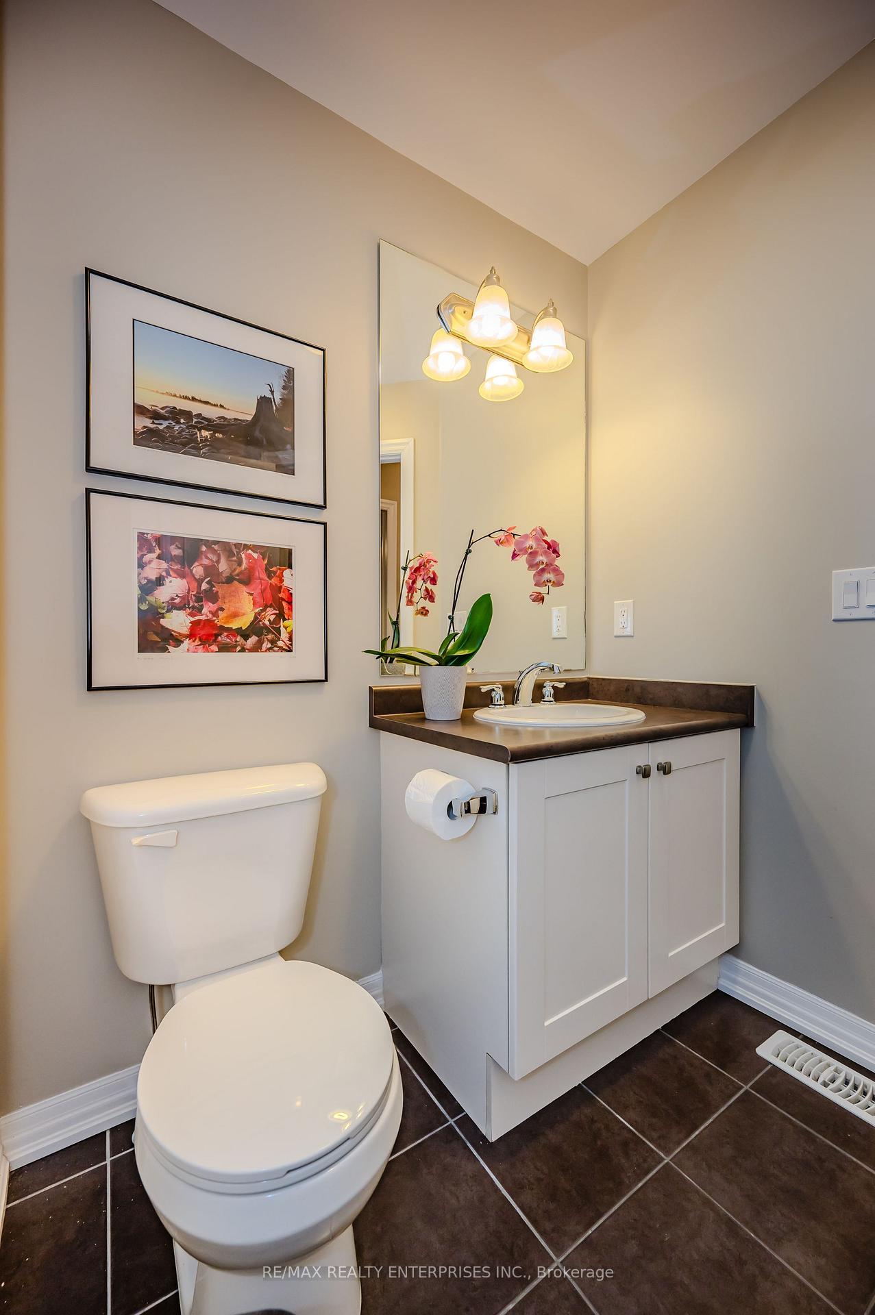 Photo 24 of 122 Hanson Crescent, Milton, Scott — HOMEH