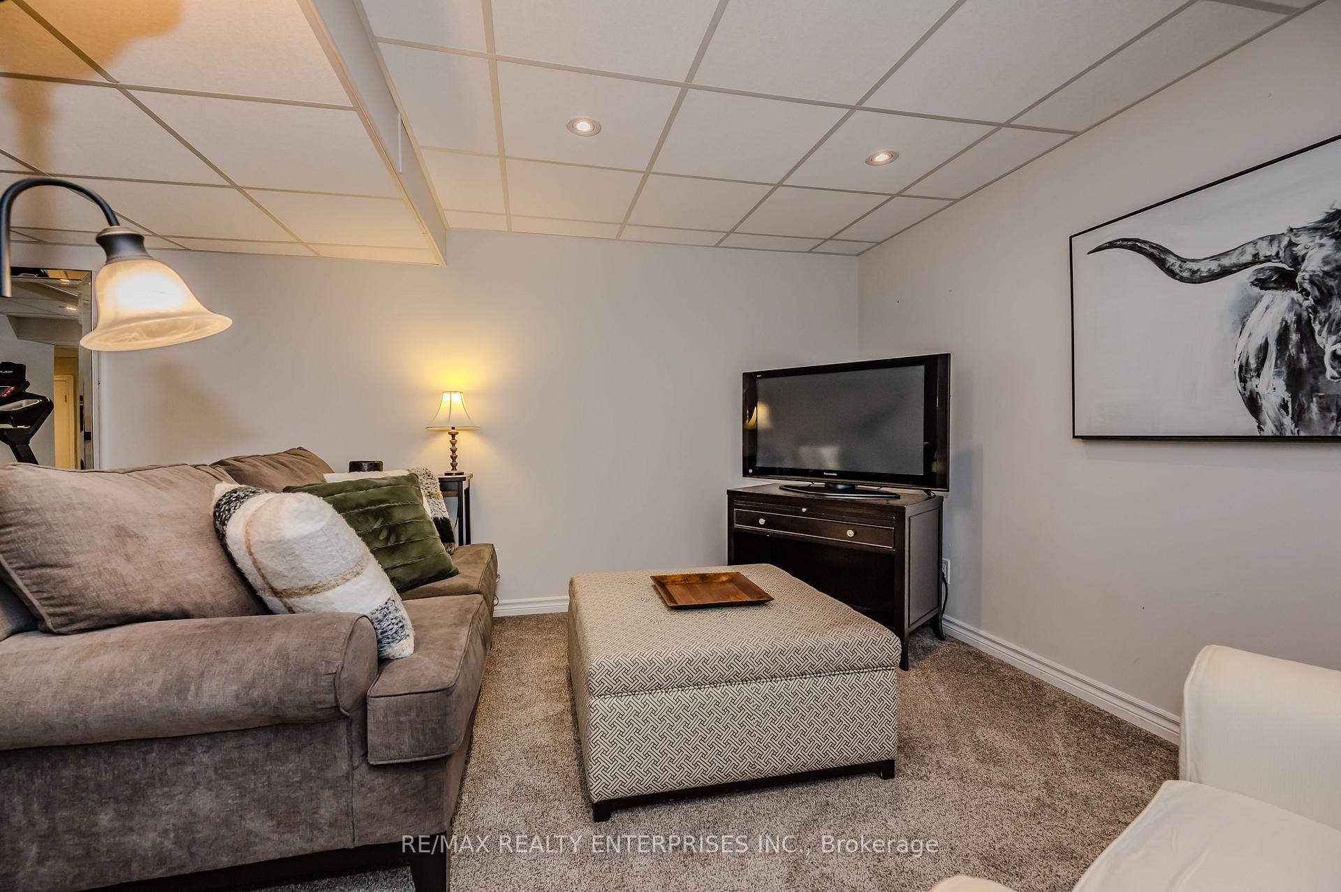 Photo 26 of 122 Hanson Crescent, Milton, Scott — HOMEH
