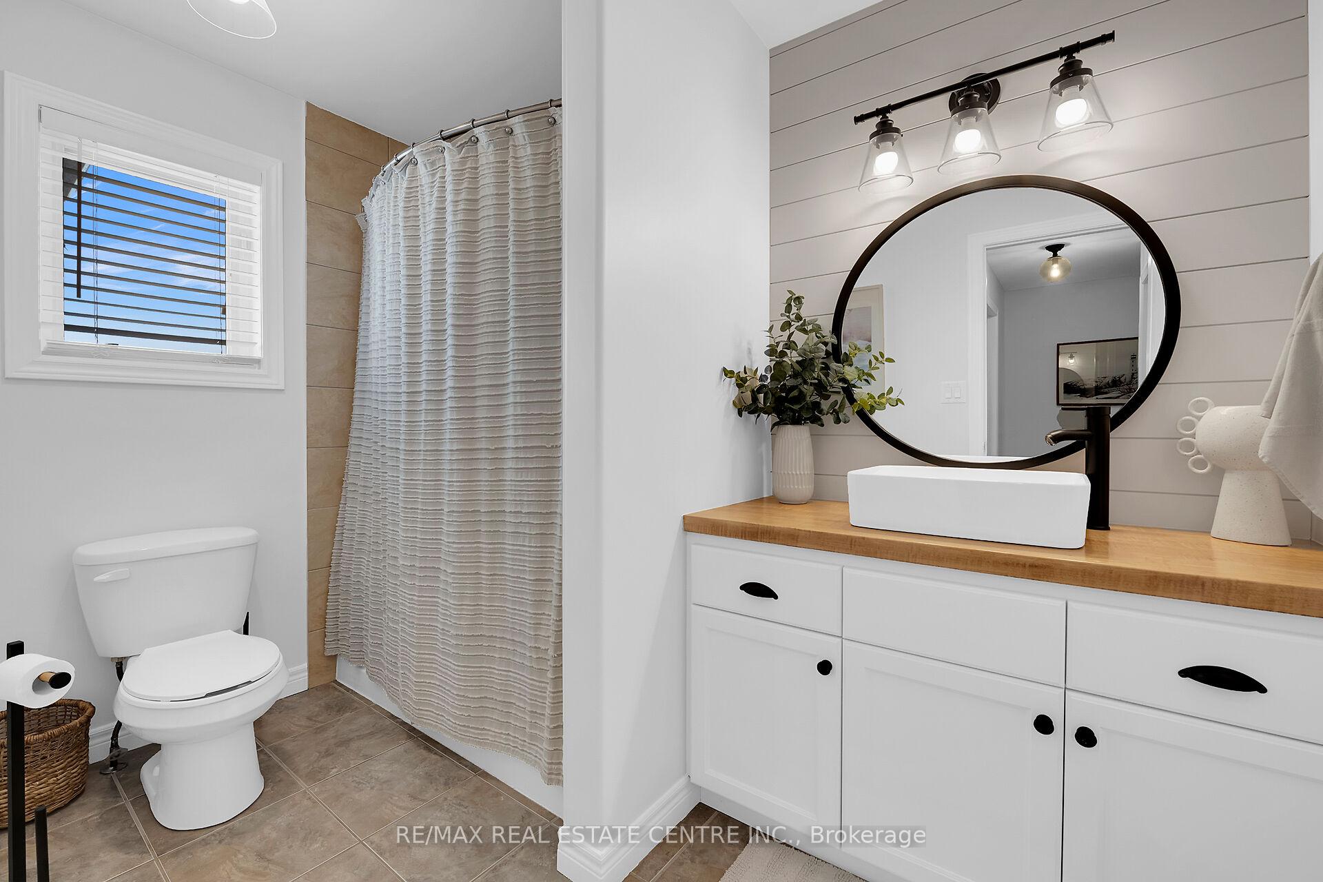 Photo 26 of 53 Diana Avenue, Grimsby, Grimsby Beach — HOMEH