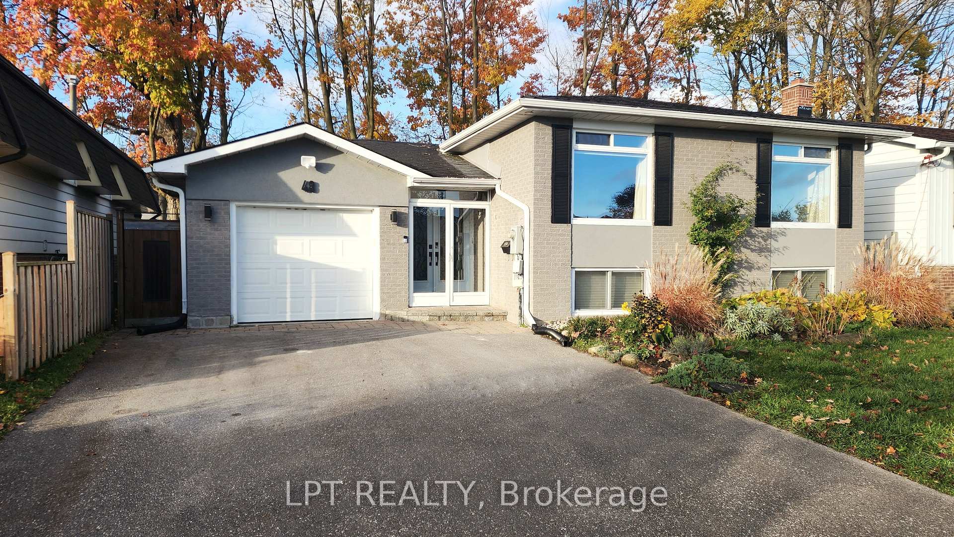 Front of 48 Maplehurst Crescent