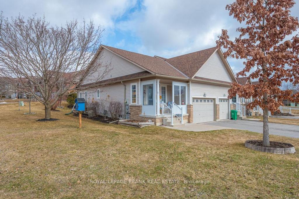 Photo 2 of 1372 Hancox Court, Peterborough, Monaghan Ward 2 — HOMEH