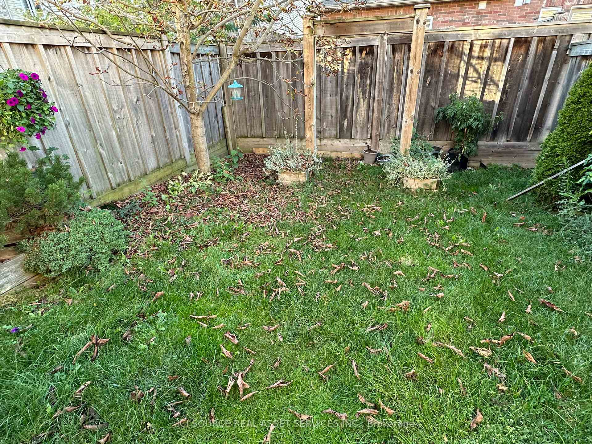 Photo 14 of 21 Amsterdam Crescent, Guelph, Pineridge/Westminster Woods — HOMEH