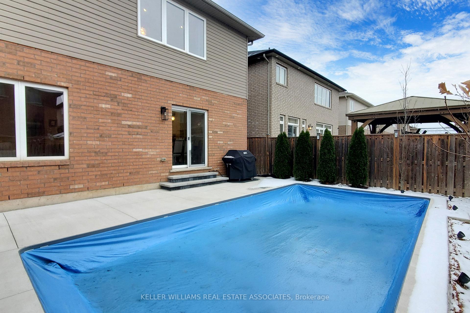 Photo 39 of 55 Donland Avenue, Grimsby, Grimsby West — HOMEH
