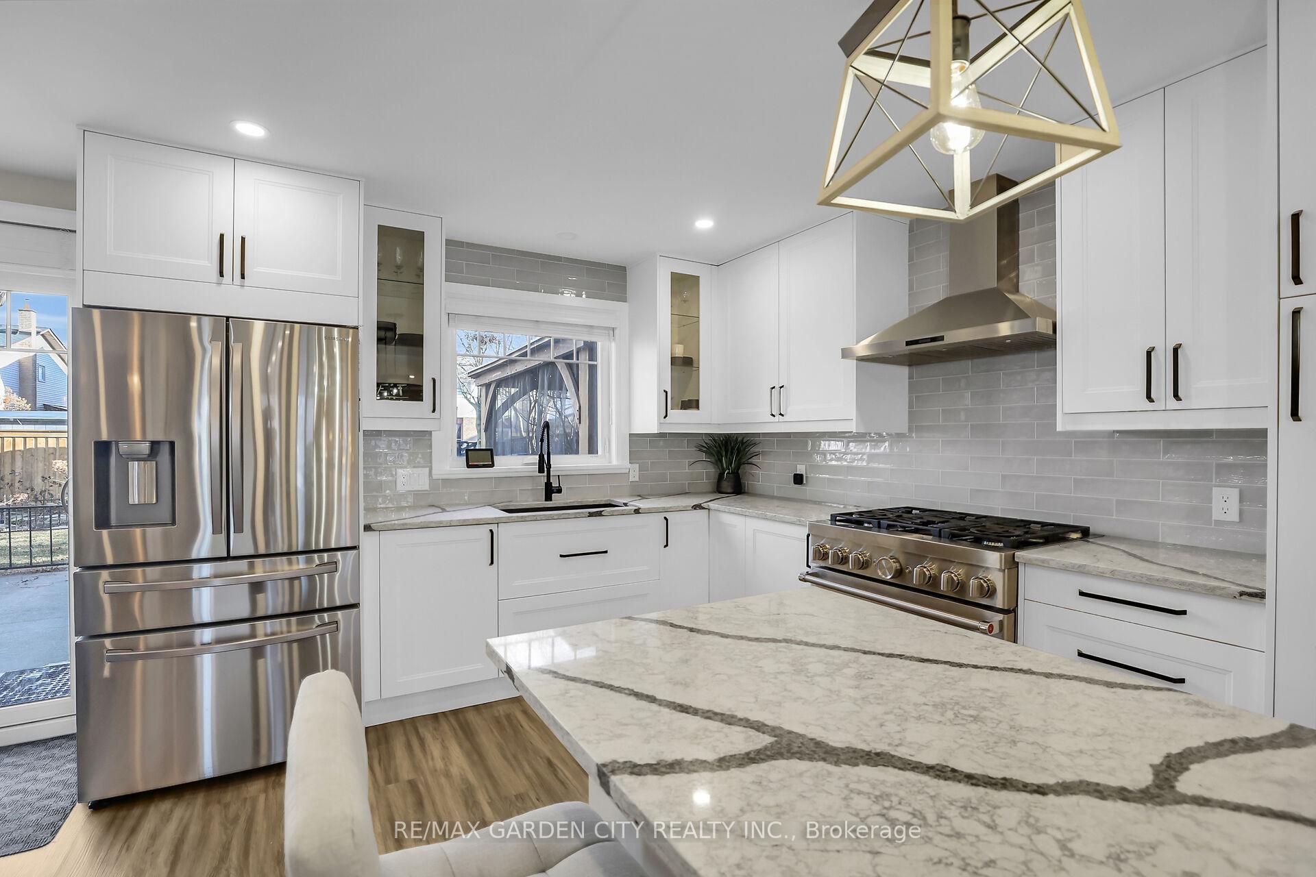 Photo 7 of 23 Rembrandt Drive, Grimsby, Grimsby Beach — HOMEH