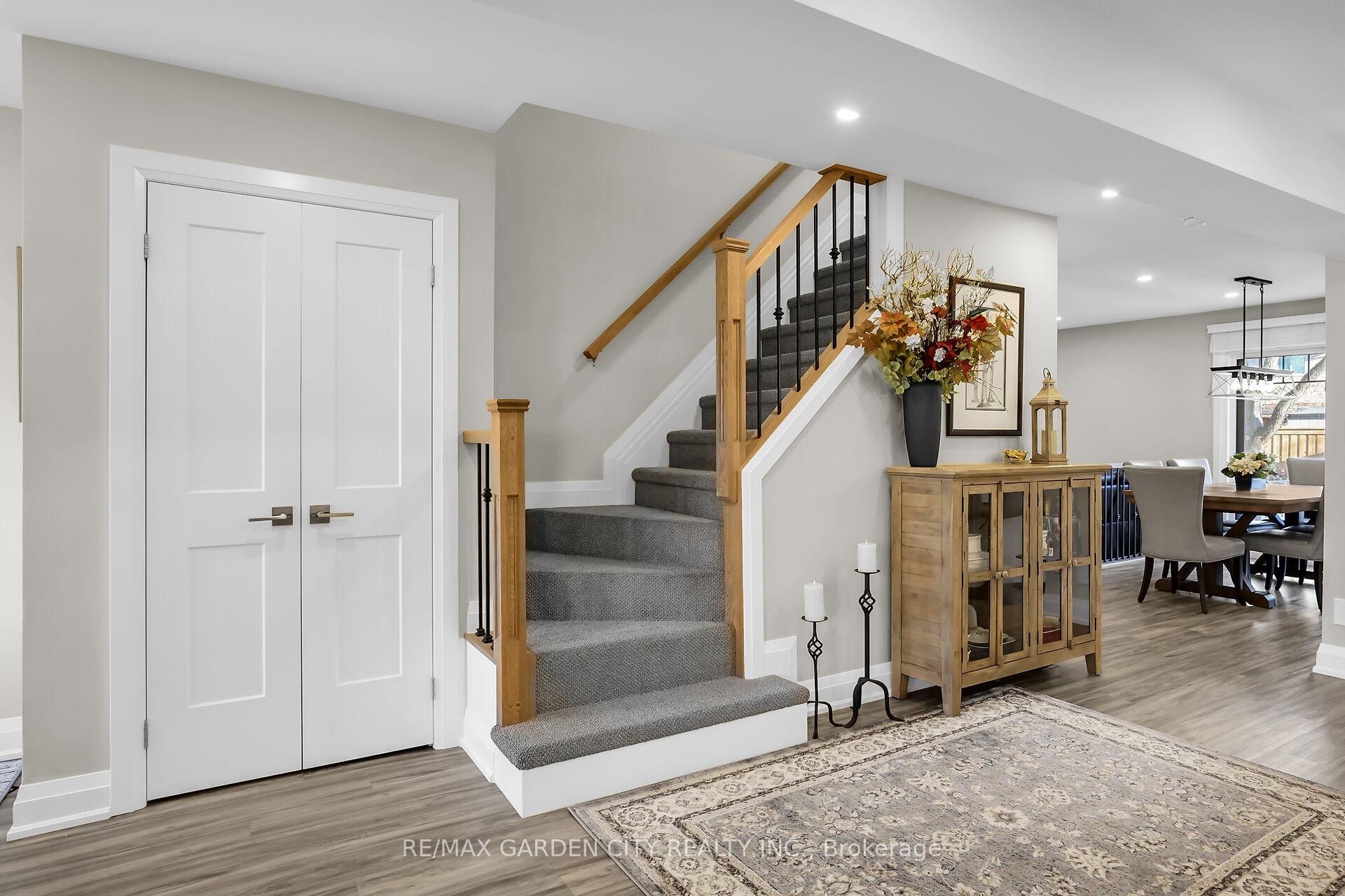Photo 13 of 23 Rembrandt Drive, Grimsby, Grimsby Beach — HOMEH