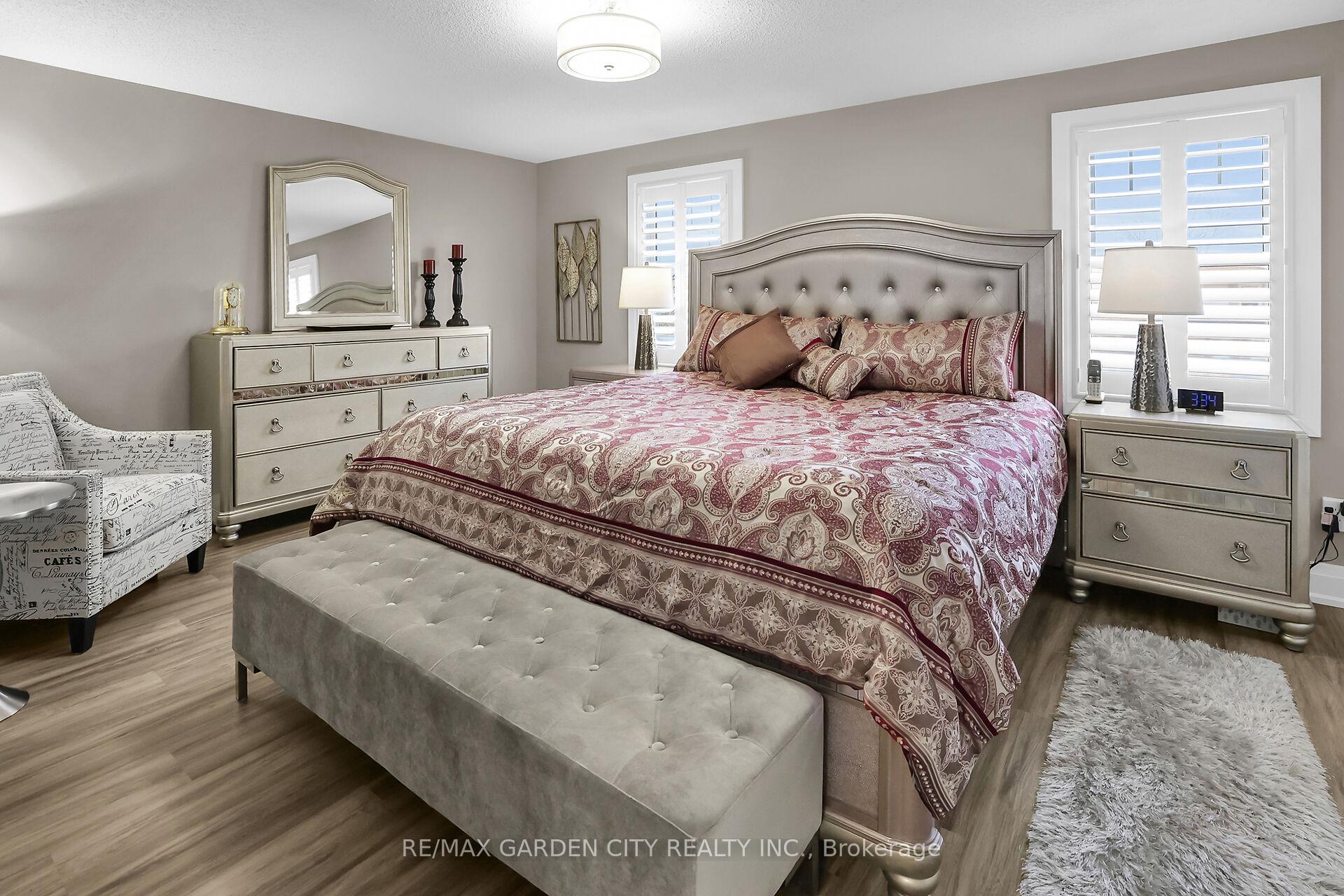 Photo 14 of 23 Rembrandt Drive, Grimsby, Grimsby Beach — HOMEH