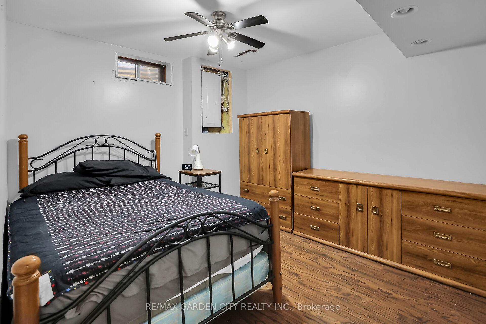 Photo 24 of 23 Rembrandt Drive, Grimsby, Grimsby Beach — HOMEH