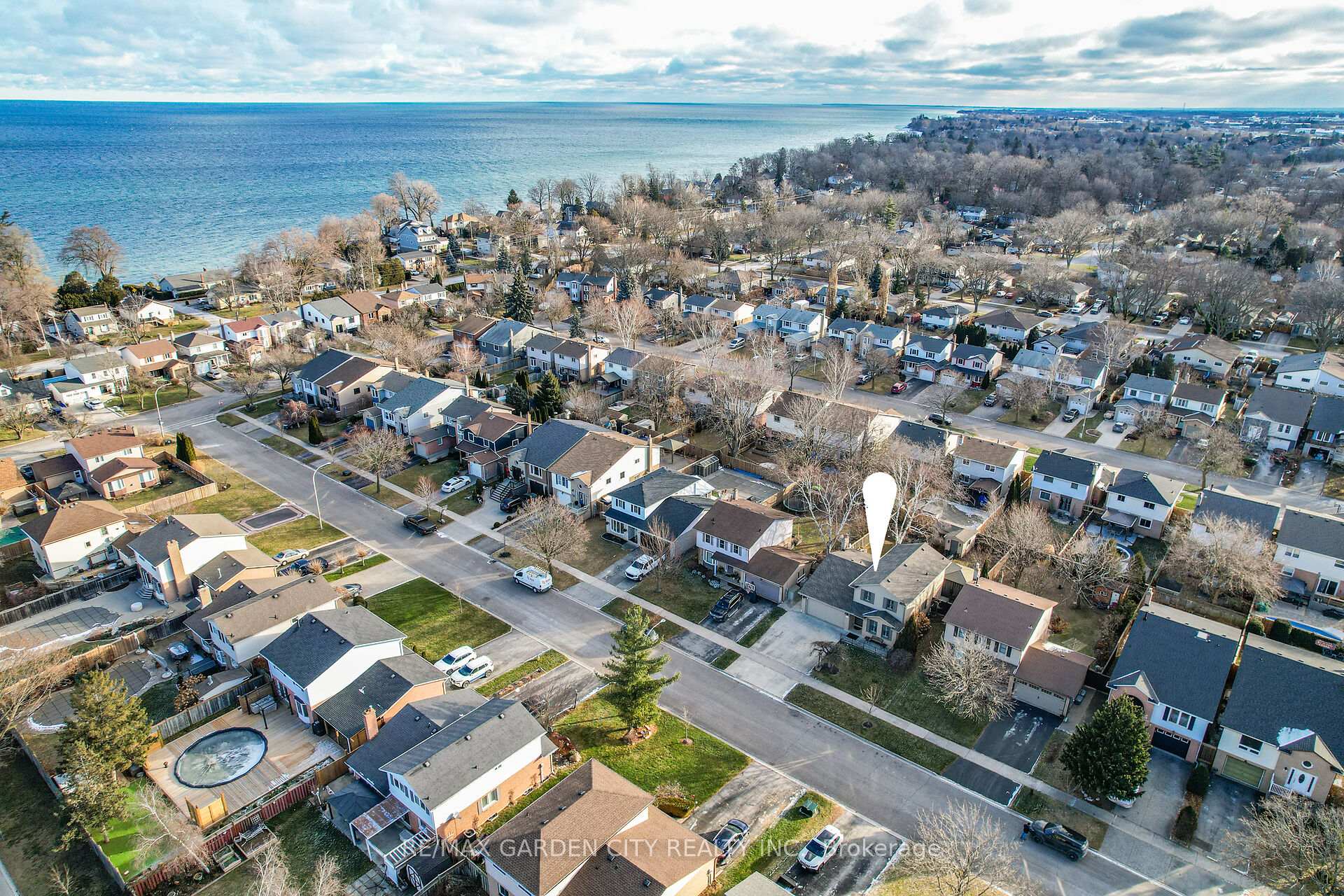 Photo 36 of 23 Rembrandt Drive, Grimsby, Grimsby Beach — HOMEH
