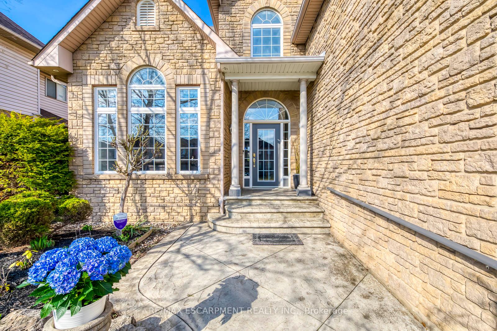 Photo 6 of 39 Thoroughbred Boulevard, Hamilton, Meadowlands — HOMEH