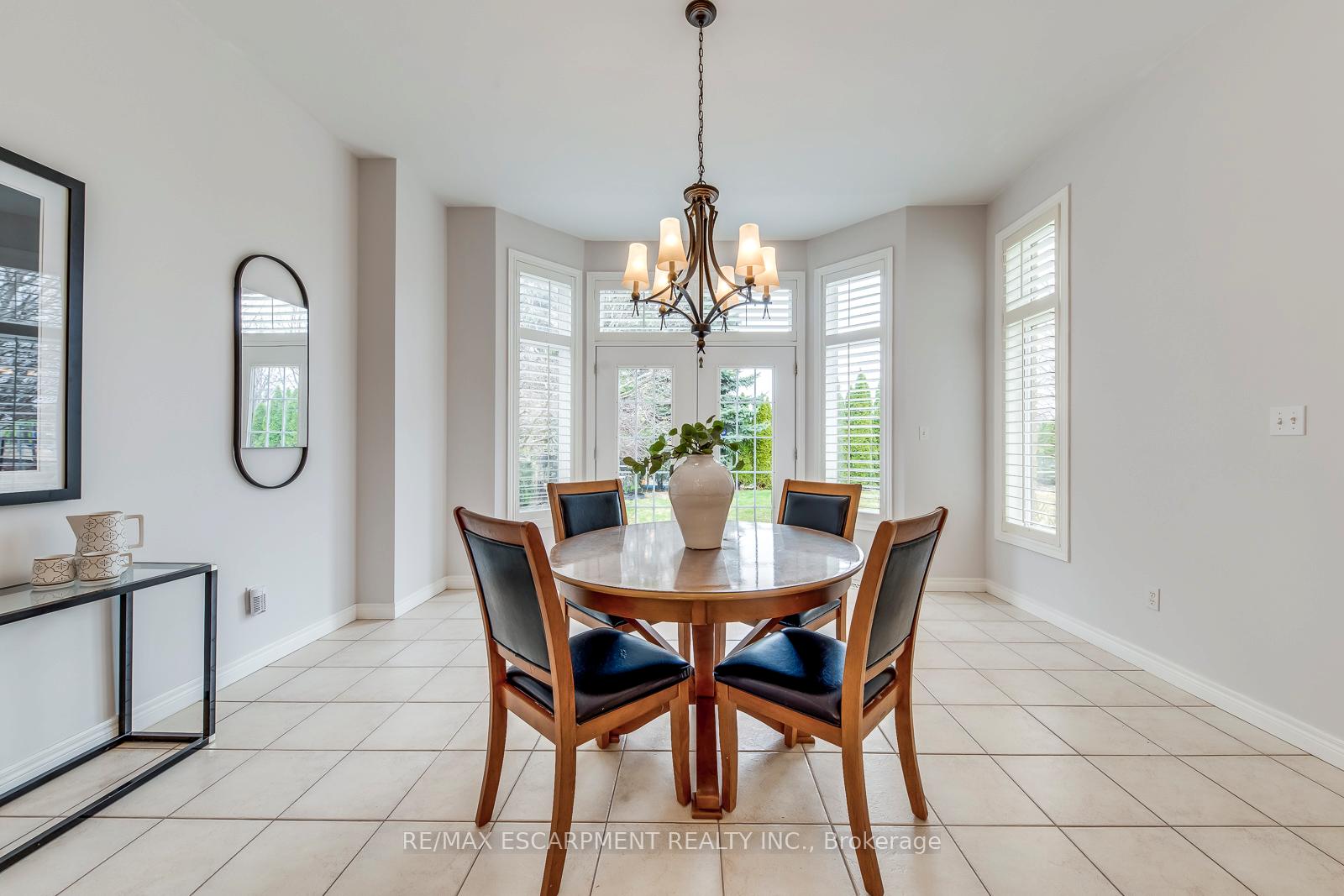 Photo 21 of 39 Thoroughbred Boulevard, Hamilton, Meadowlands — HOMEH