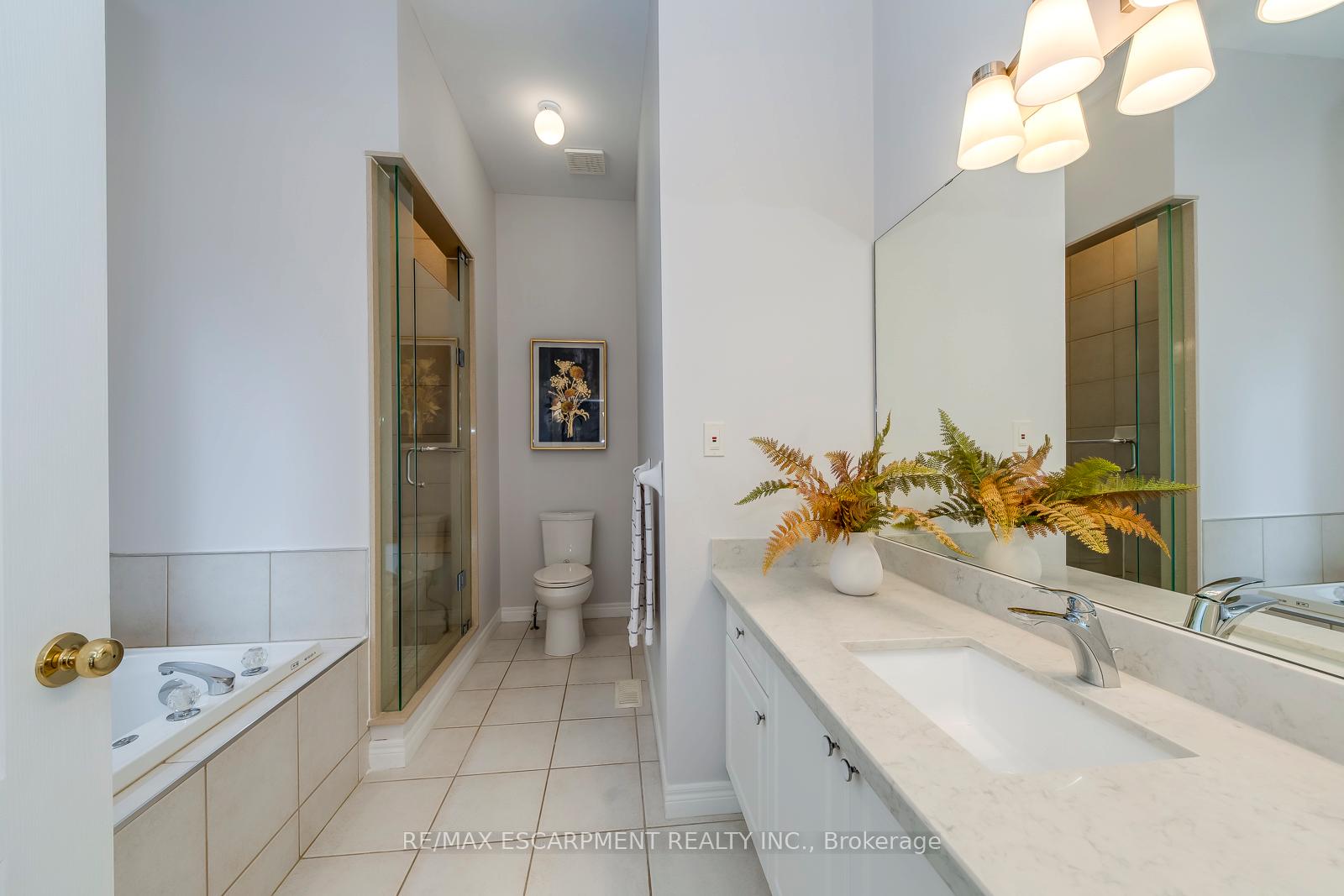 Photo 26 of 39 Thoroughbred Boulevard, Hamilton, Meadowlands — HOMEH