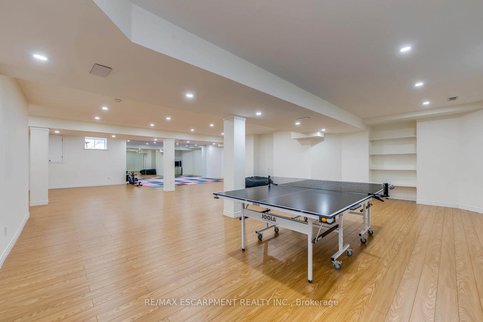 Photo 41 of 39 Thoroughbred Boulevard, Hamilton, Meadowlands — HOMEH