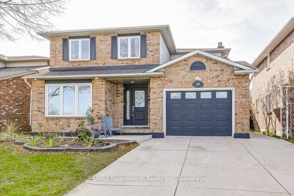 Photo 1 of 19 National Drive, Hamilton, Gershome — HOMEH