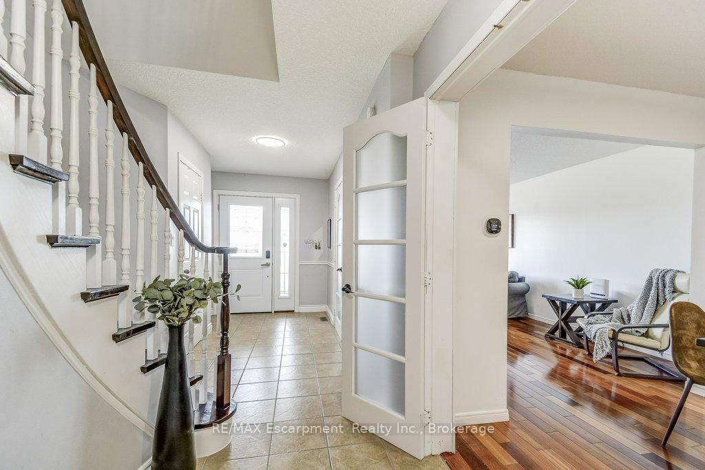Photo 4 of 19 National Drive, Hamilton, Gershome — HOMEH