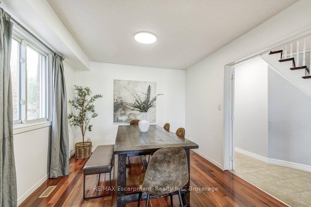 Photo 8 of 19 National Drive, Hamilton, Gershome — HOMEH