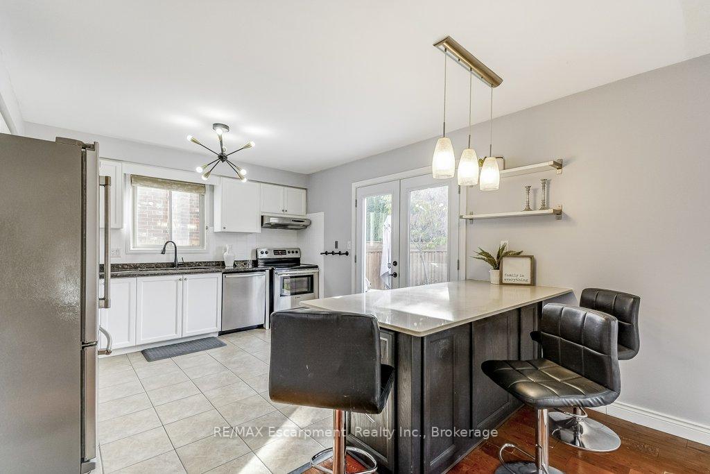 Photo 11 of 19 National Drive, Hamilton, Gershome — HOMEH