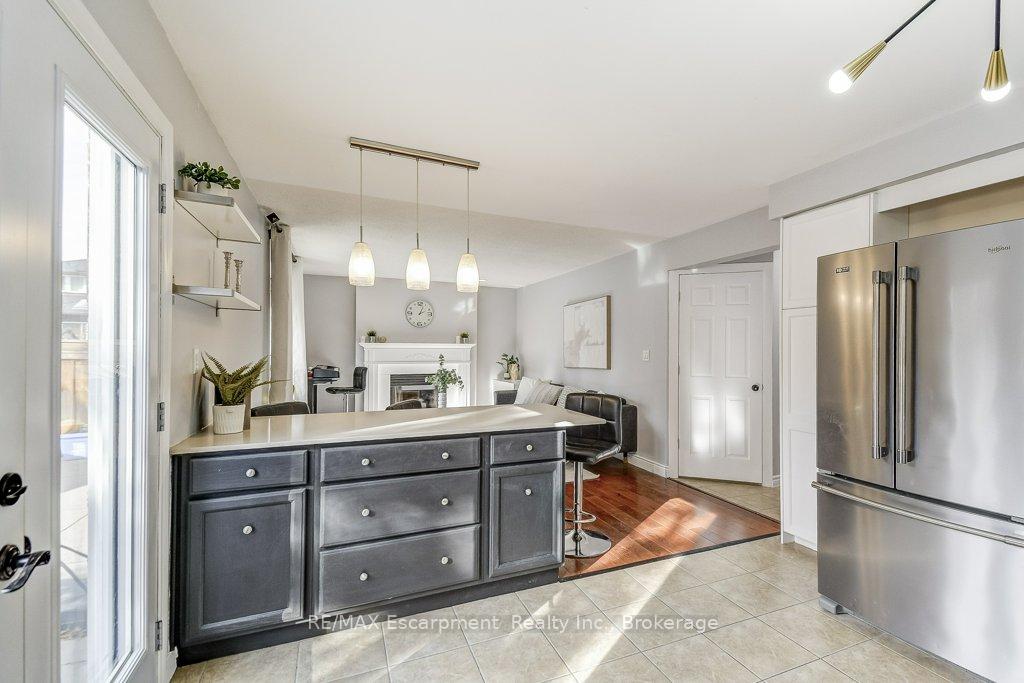 Photo 13 of 19 National Drive, Hamilton, Gershome — HOMEH