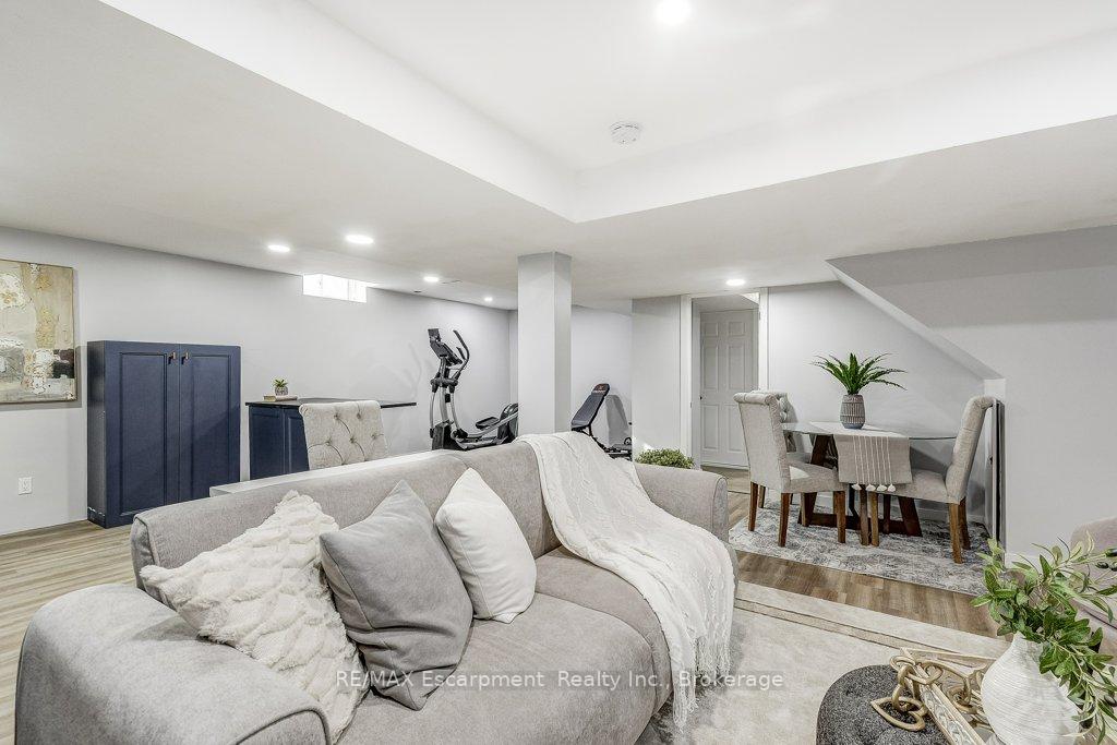 Photo 34 of 19 National Drive, Hamilton, Gershome — HOMEH