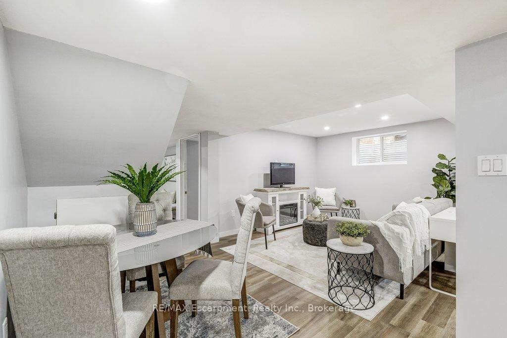 Photo 37 of 19 National Drive, Hamilton, Gershome — HOMEH