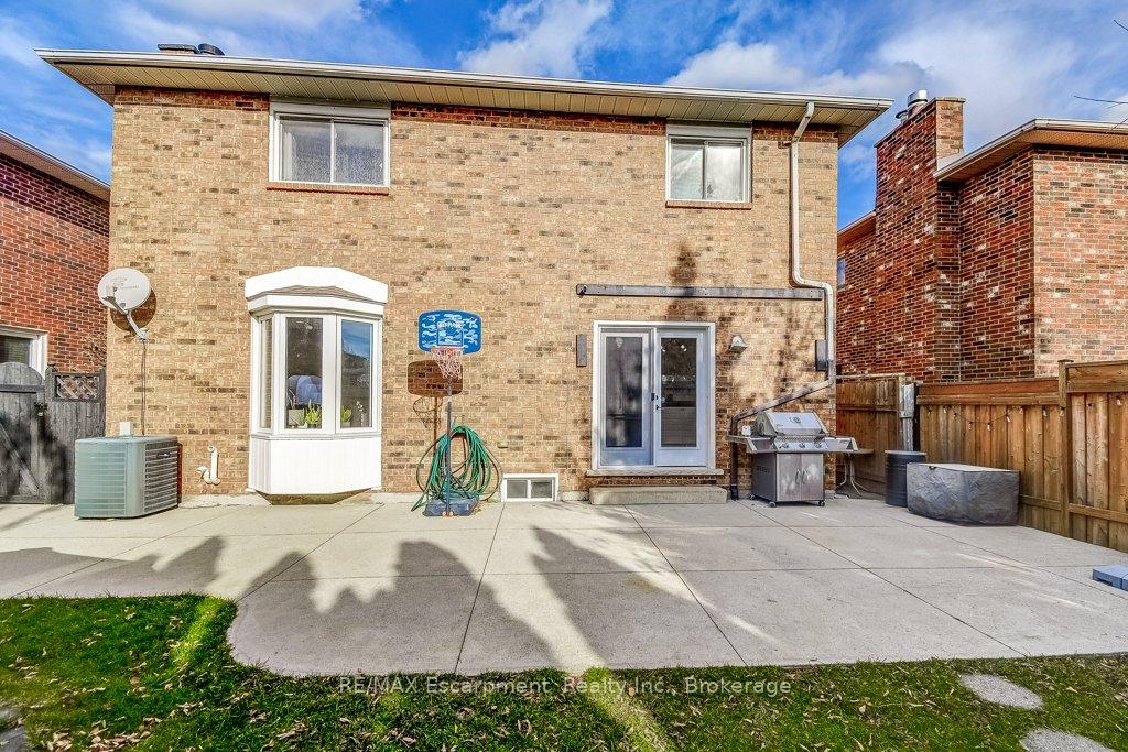 Photo 44 of 19 National Drive, Hamilton, Gershome — HOMEH