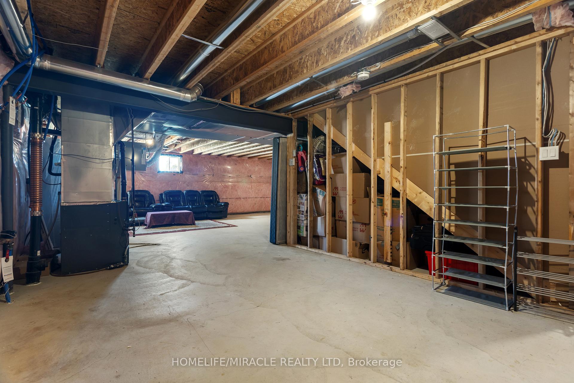 Photo 26 of 119 Oak Avenue, Brant, Paris — HOMEH