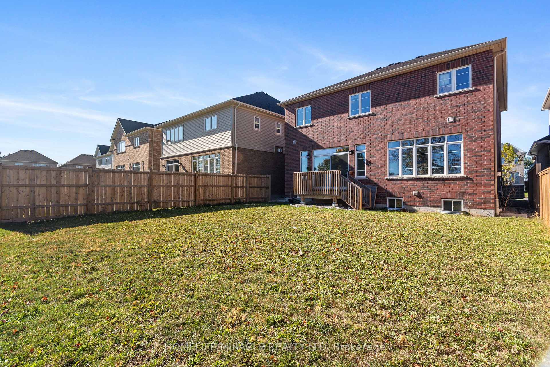 Photo 25 of 119 Oak Avenue, Brant, Paris — HOMEH
