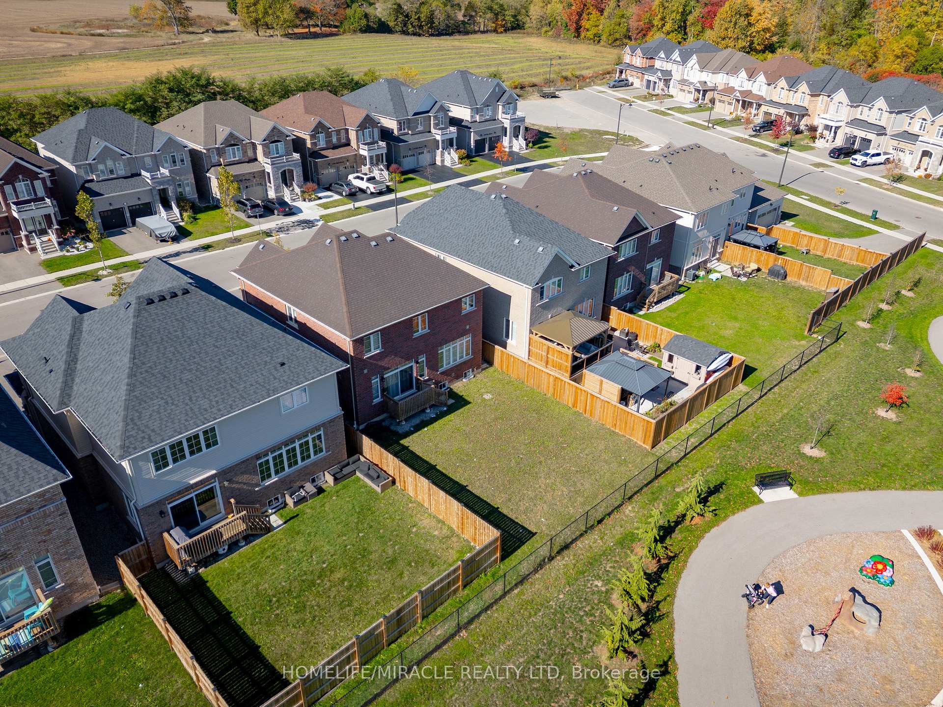 Photo 27 of 119 Oak Avenue, Brant, Paris — HOMEH