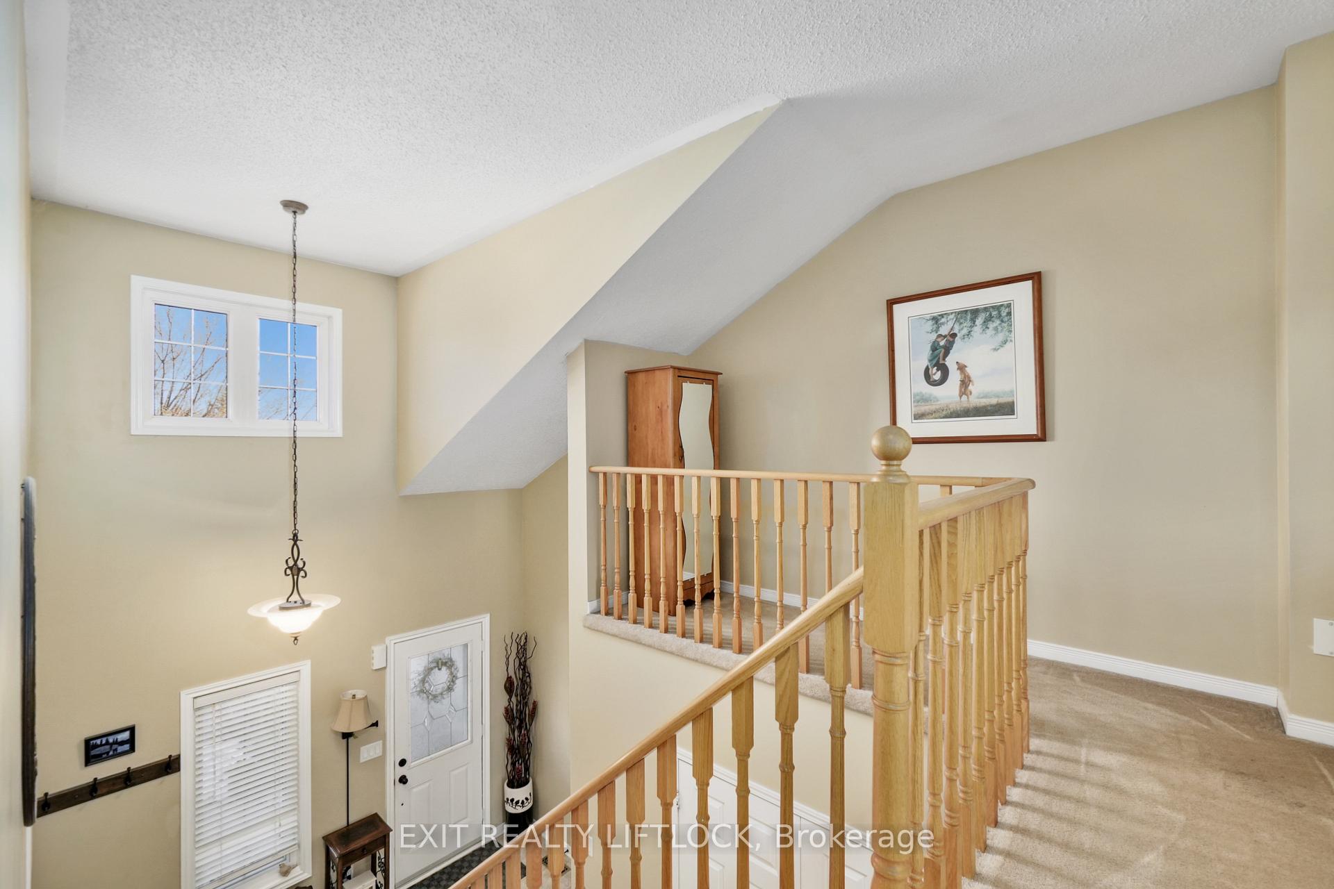 Photo 12 of 561 Garbutt Terrace, Peterborough, Northcrest Ward 5 — HOMEH