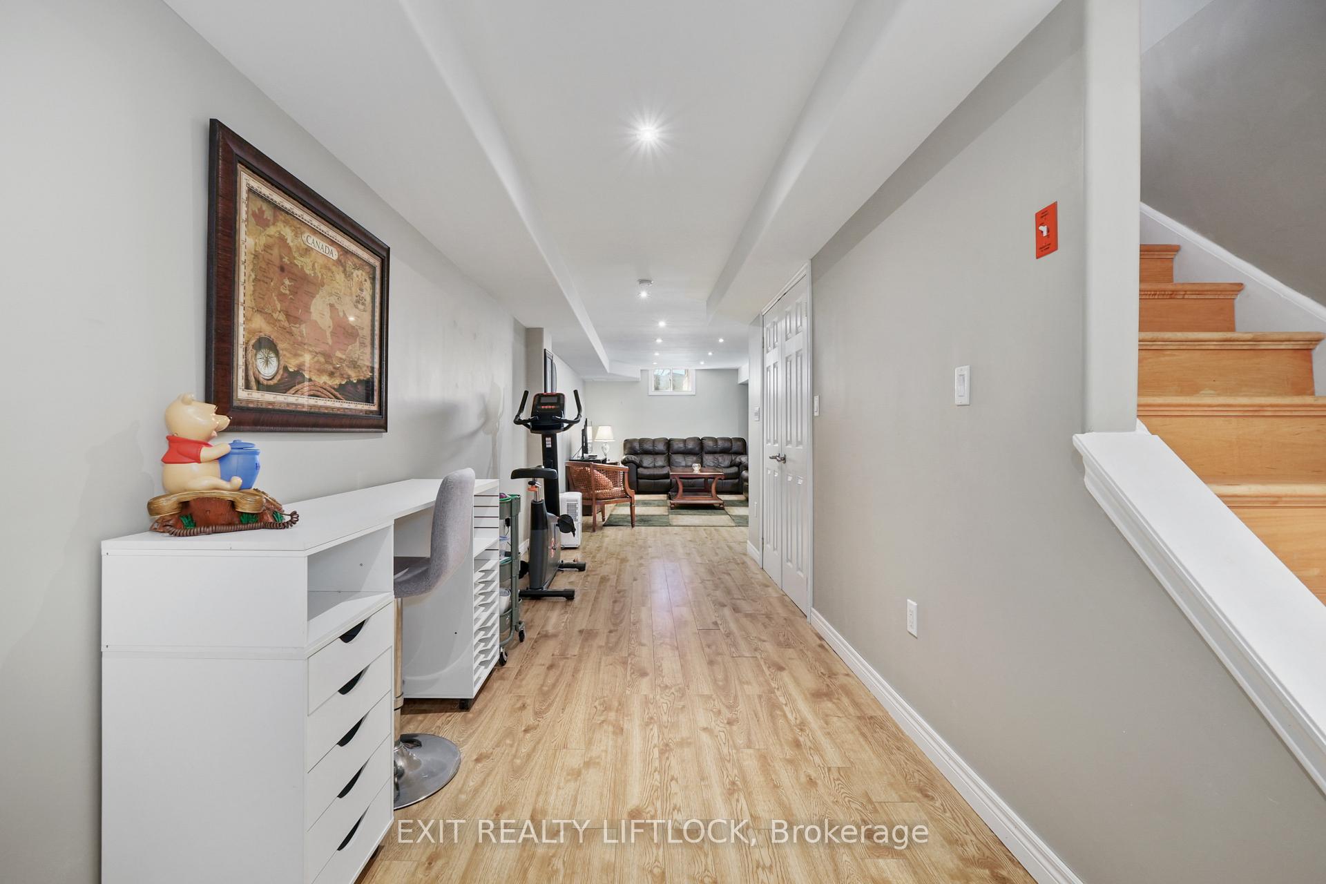 Photo 17 of 561 Garbutt Terrace, Peterborough, Northcrest Ward 5 — HOMEH